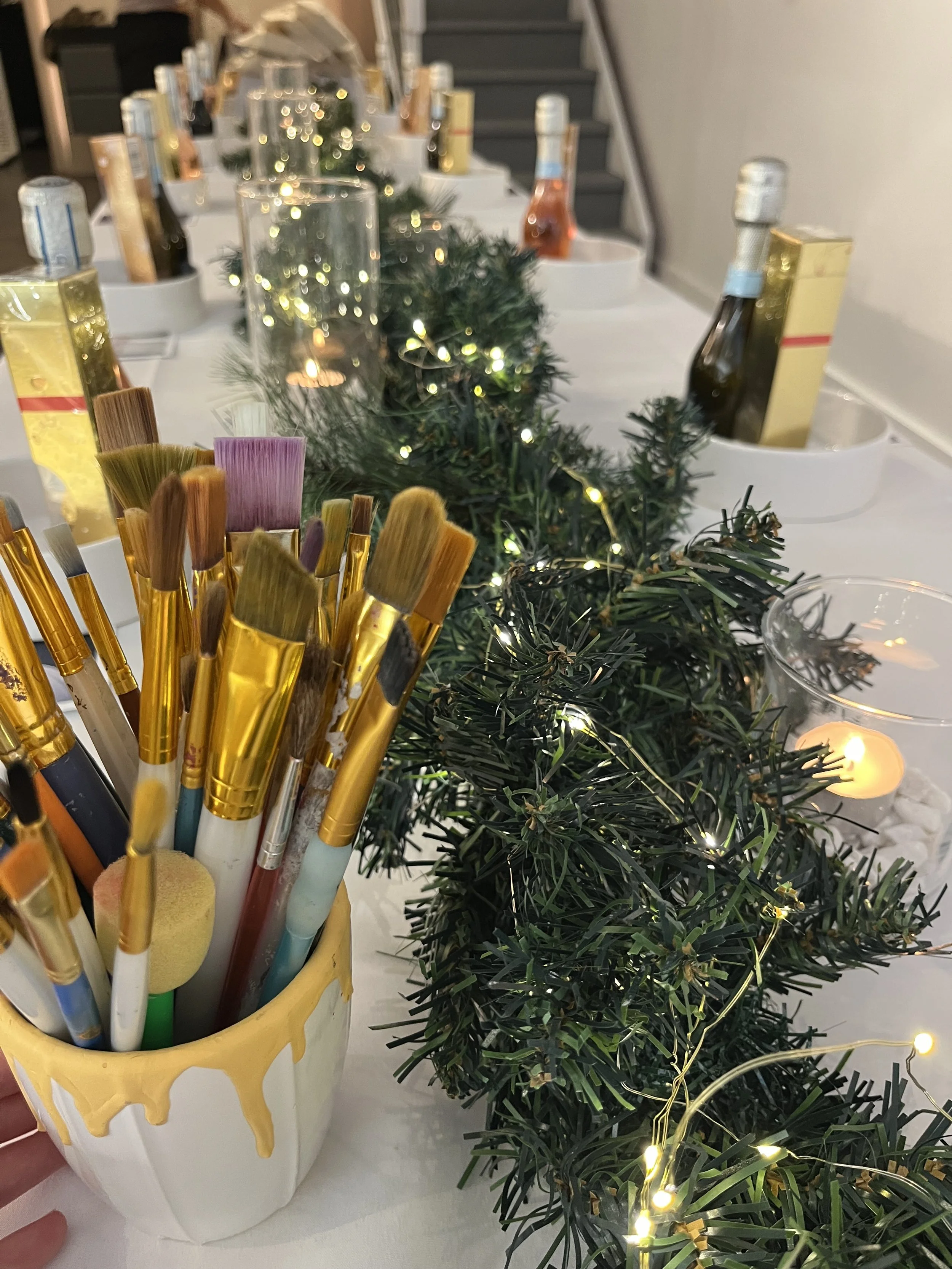 Miami art workshop for holiday events creative brain storming Christmas corporate team building activities handmade decoration Muse&FLow Patricia Machin Best paint party host wedding bachelorette birthday fun entertaining