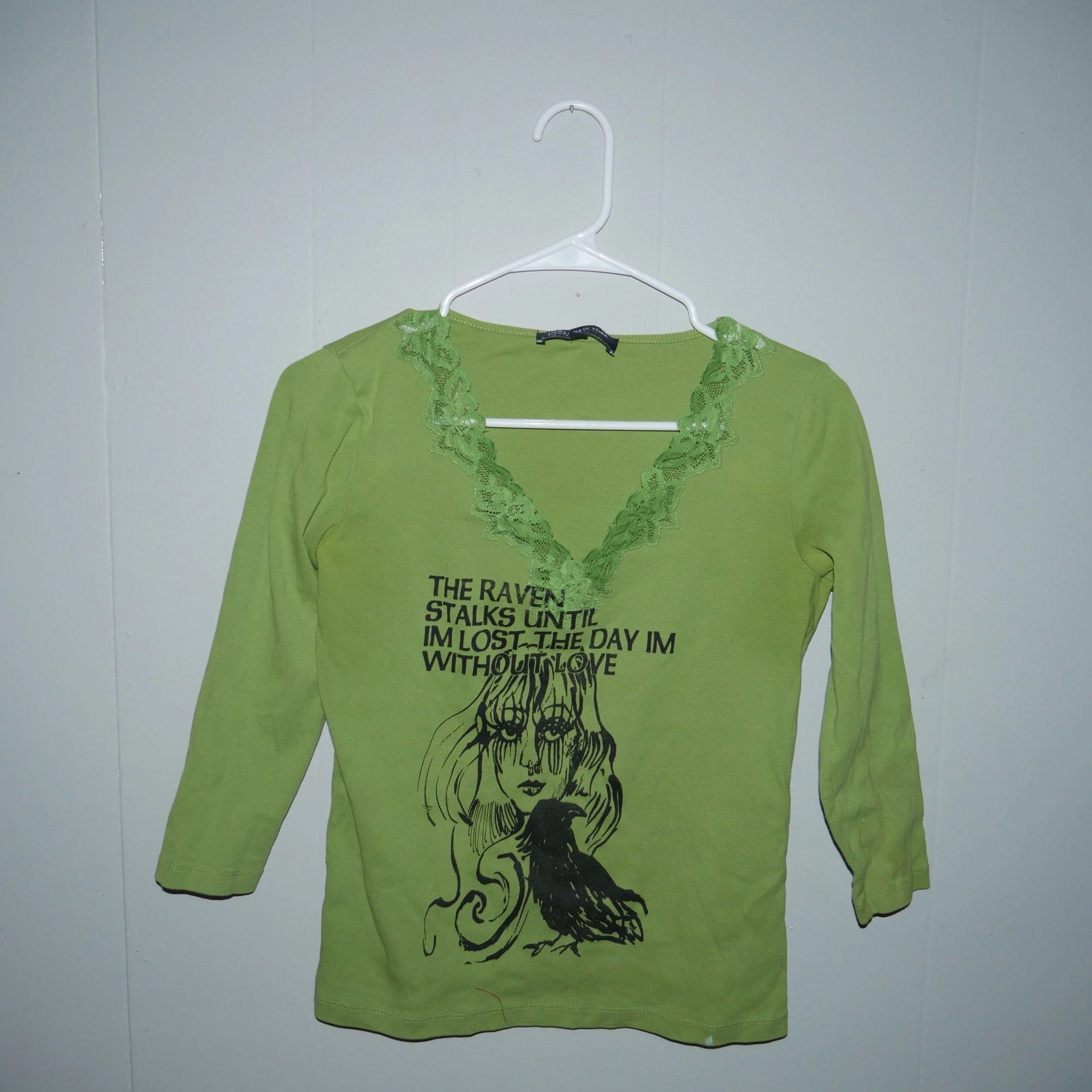 med green raven 3/4 sleeves