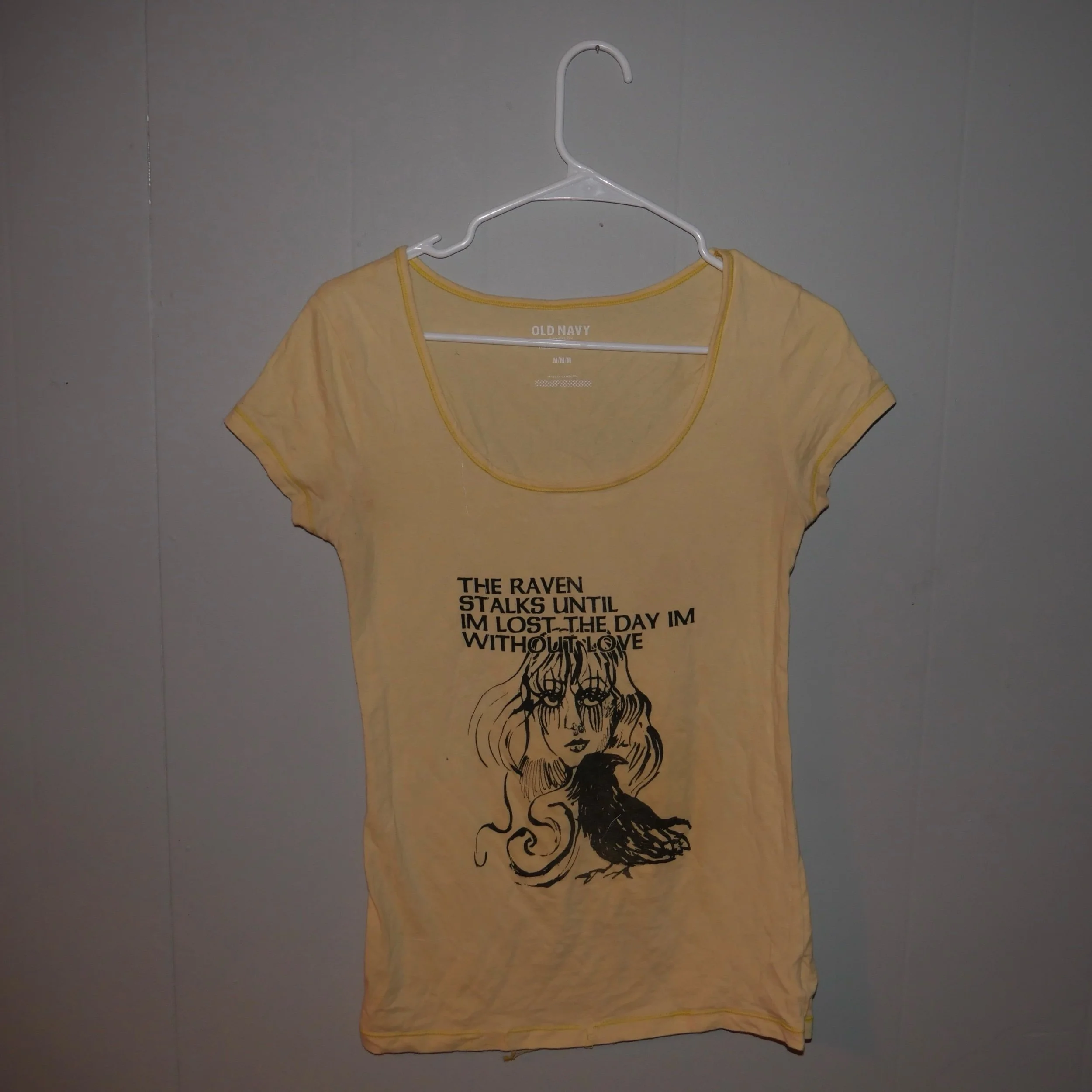 med yellow raven top