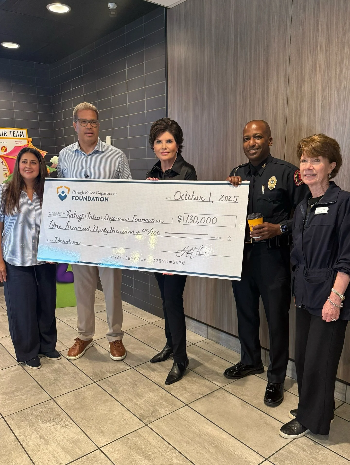 🙌 A huge thank you to Gaffney Gunter, one of Raleigh Police Department Foundation&rsquo;s incredible Executive Board members, and his wife Denisse, from @gunter_family_mcdonalds for their generous donation this morning!

Their support helped us kick