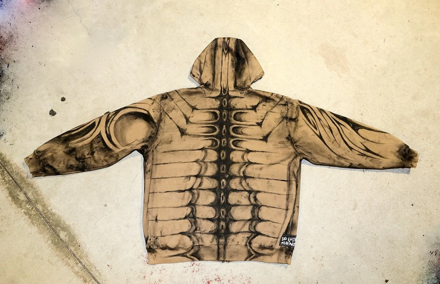 Spinal hoodie - &pound;120
XL I think oof.
Hi!! I promise I&rsquo;m not dead I just haven&rsquo;t been getting into the grove of this. I&rsquo;m also learning leather craft stuff right now so maybe I&rsquo;m gonna have some chokers soon. Like next ye