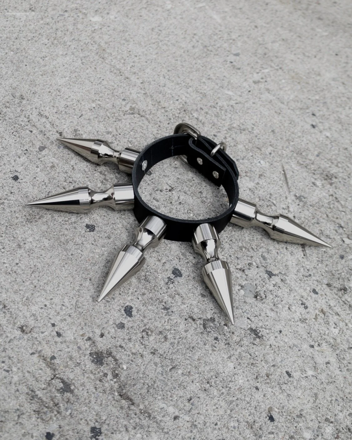 Suuuper big spikes&hellip; familiar shape? Oddly human? 

SOLD to @katya_zamo