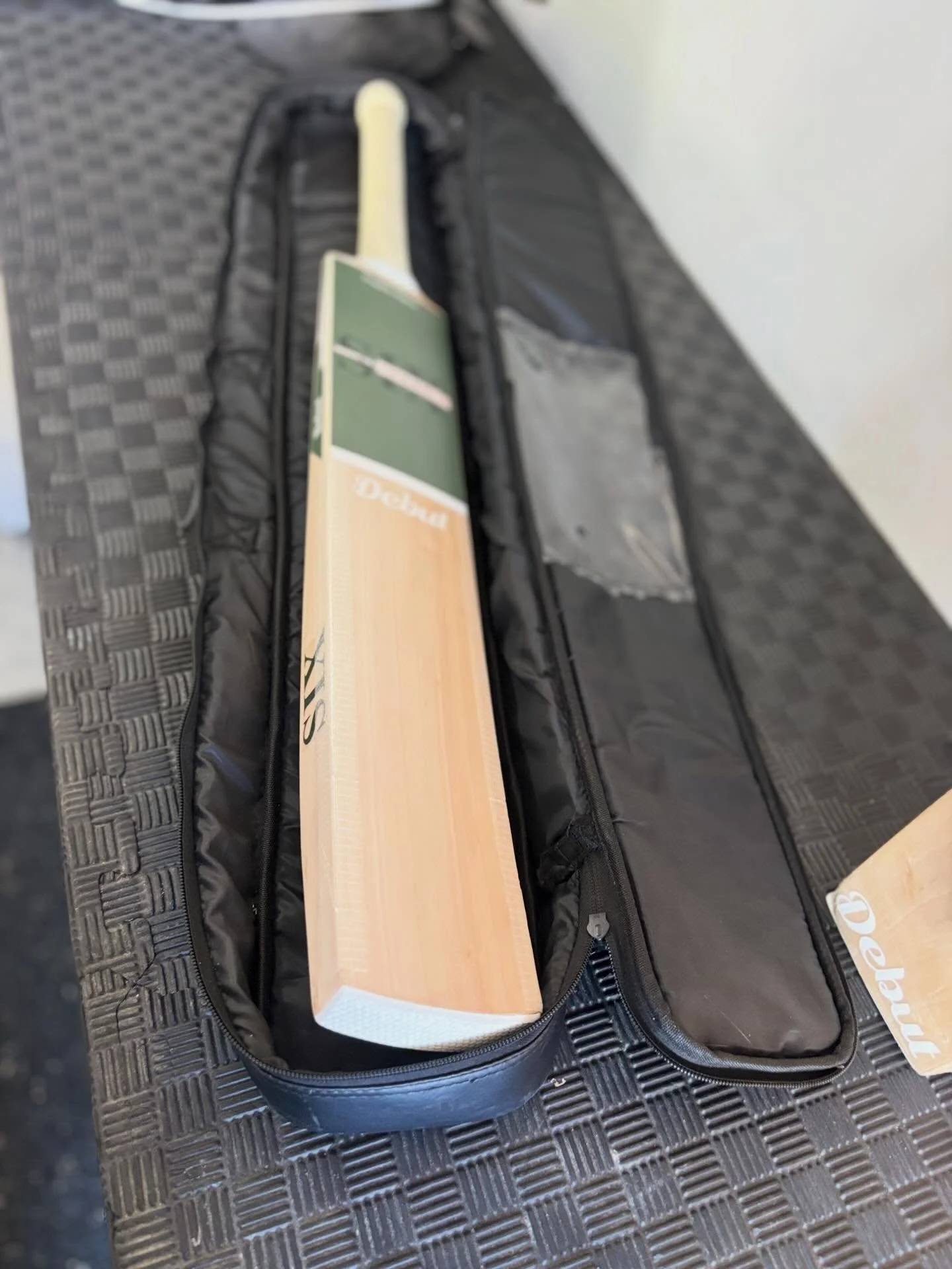 You don&rsquo;t spend money on a new bat to just chuck it in the kit, get yourself a padded bat cover #cricket #tweedcricket #northcoastcricket #sunshinecoastcricket #lasmanstandst20cricket
