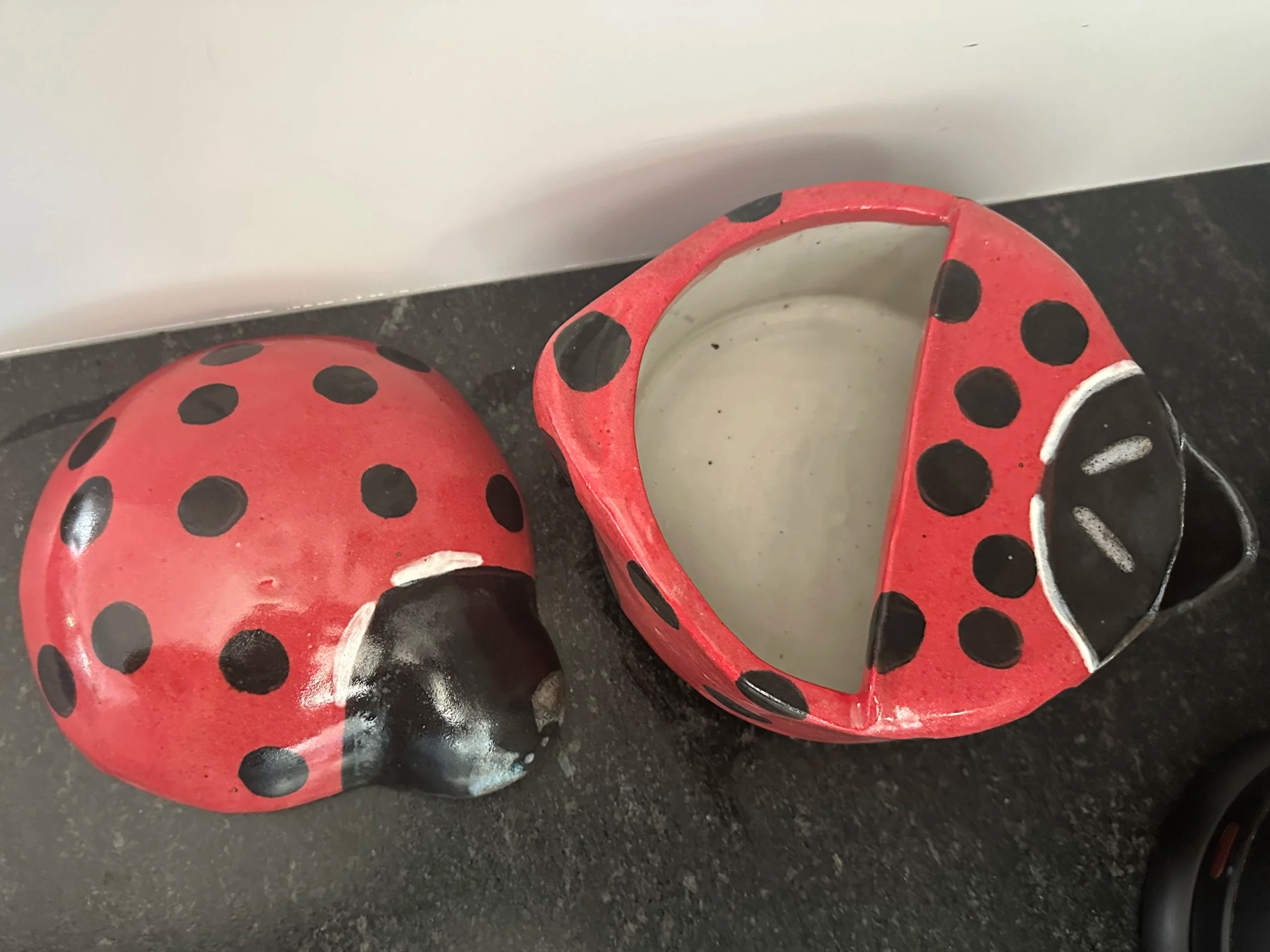 Ladybug Teapot seperate lid 