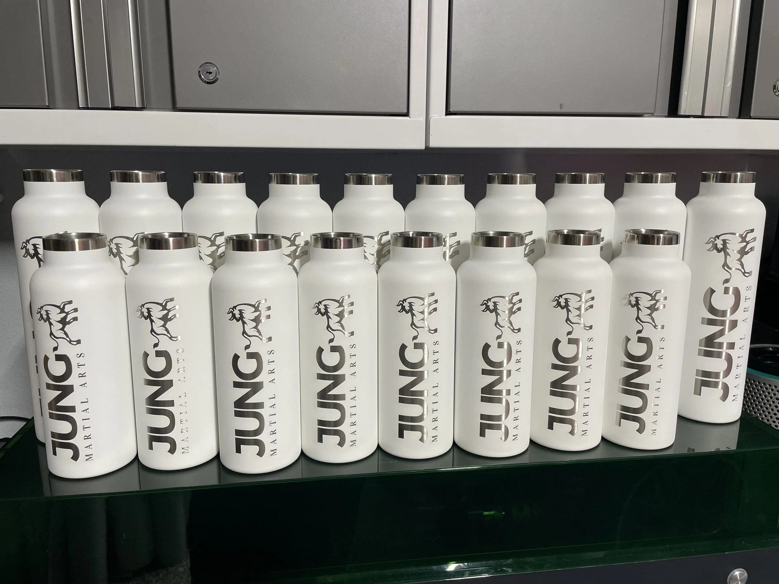 20oz Hydro Flask in White