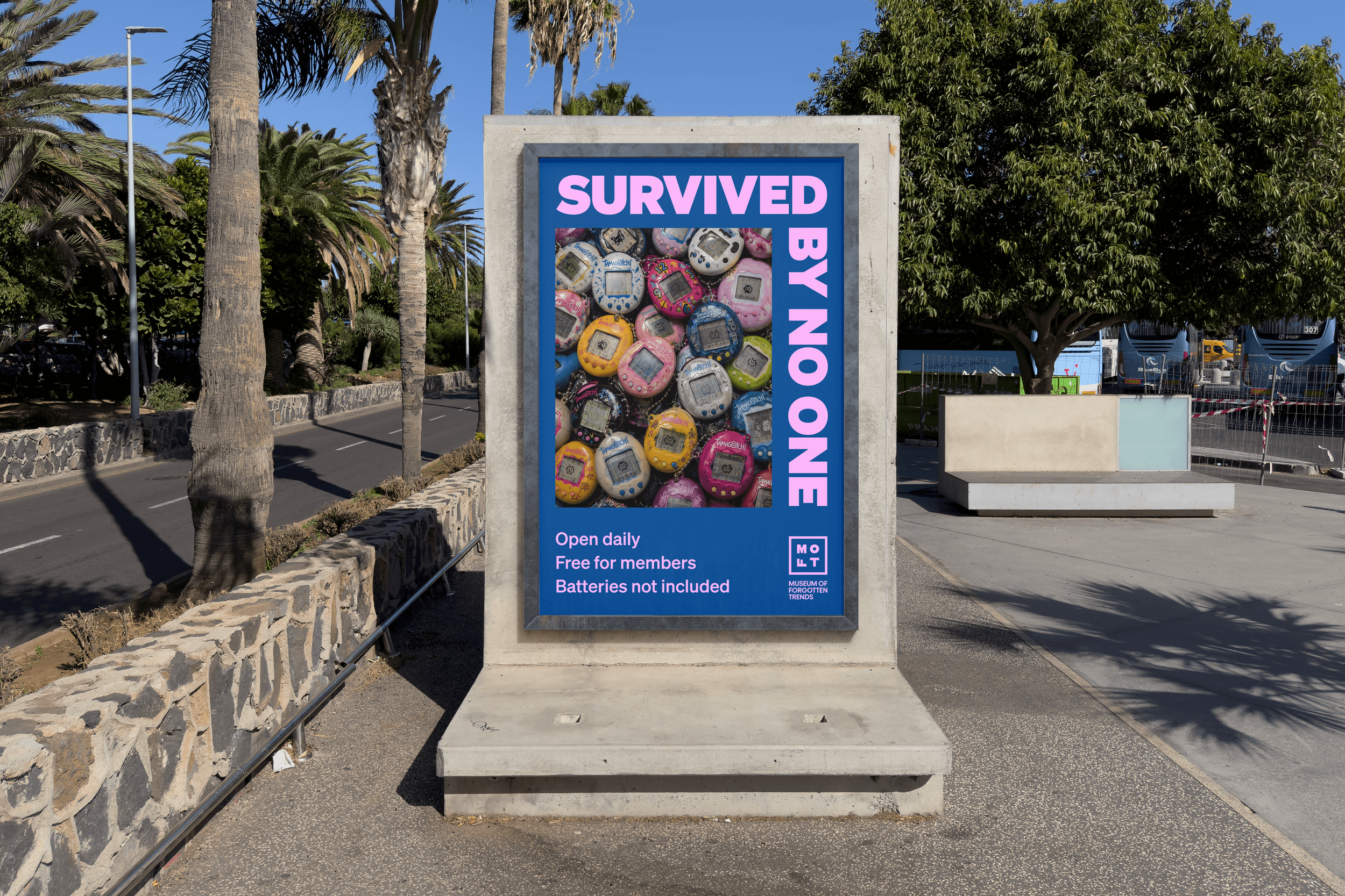 Free-Citylight-Street-Poster-Mockup.png