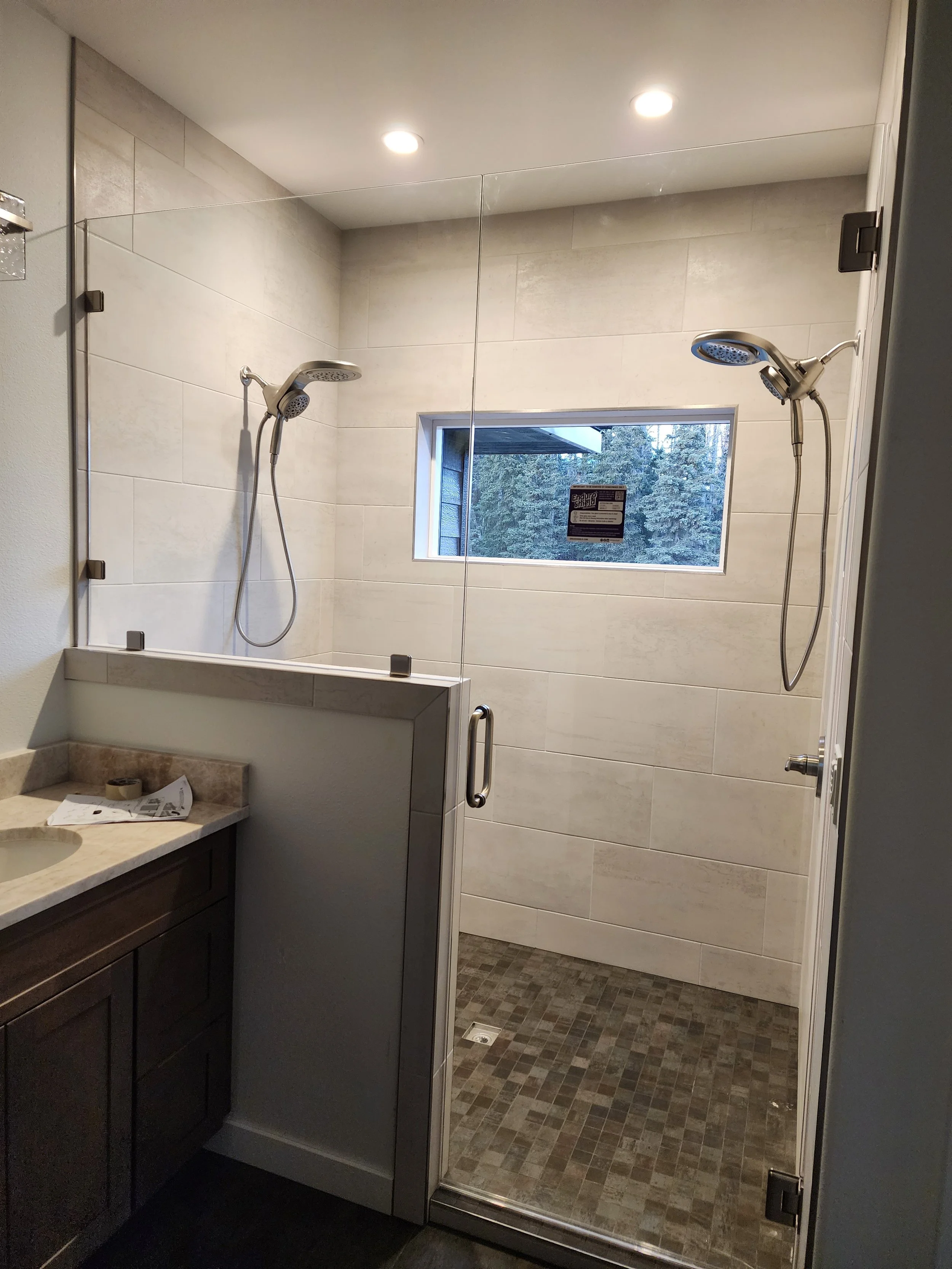 Frameless shower 3.jpg