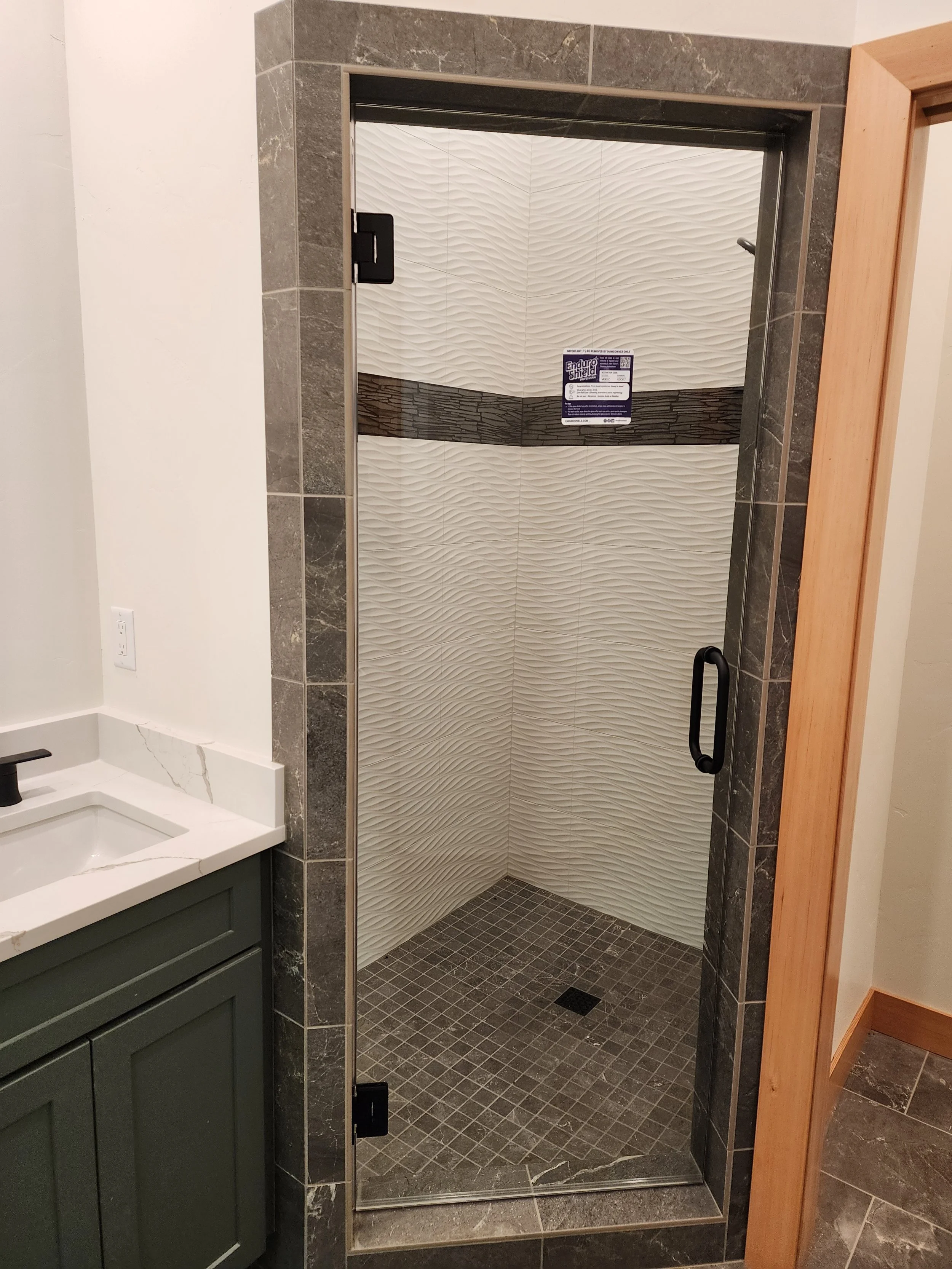 Frameless steam shower.jpg