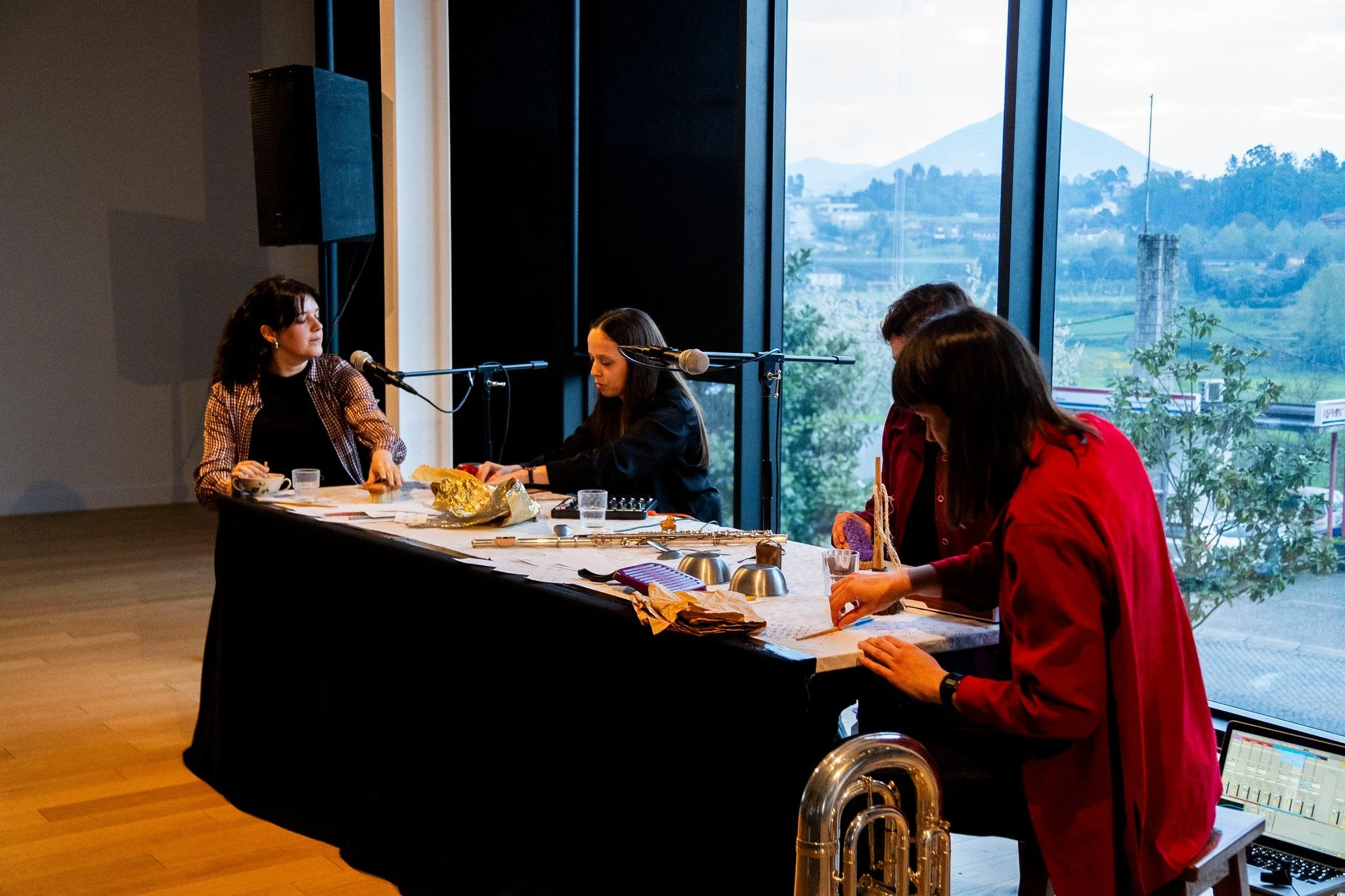 Apresentação Pública- Casa da Terra- 12/04/2025