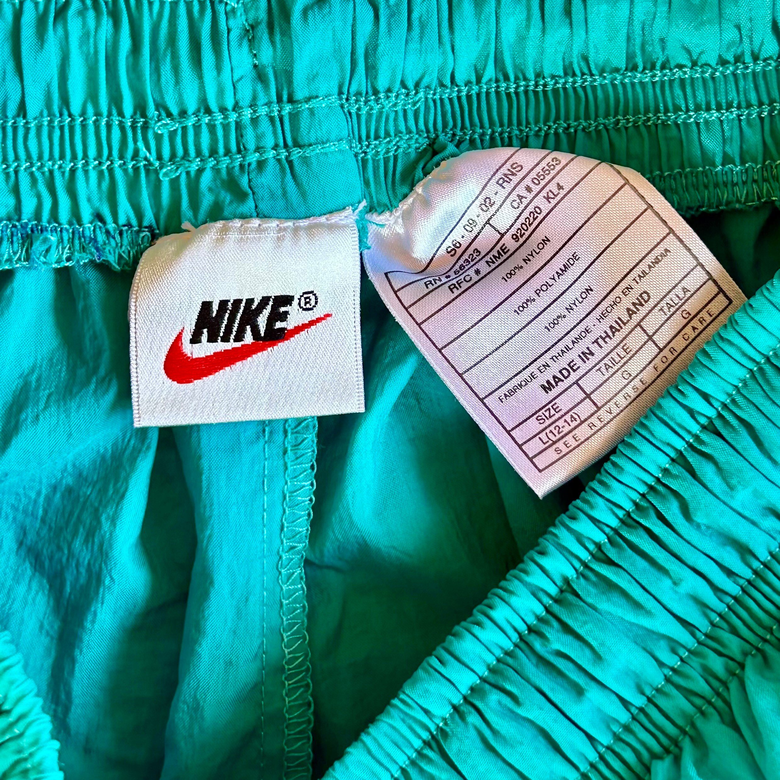 https://i.etsystatic.com/21296824/r/il/1c8e1b/6121327241/il_fullxfull.6121327241_ht1q.jpg