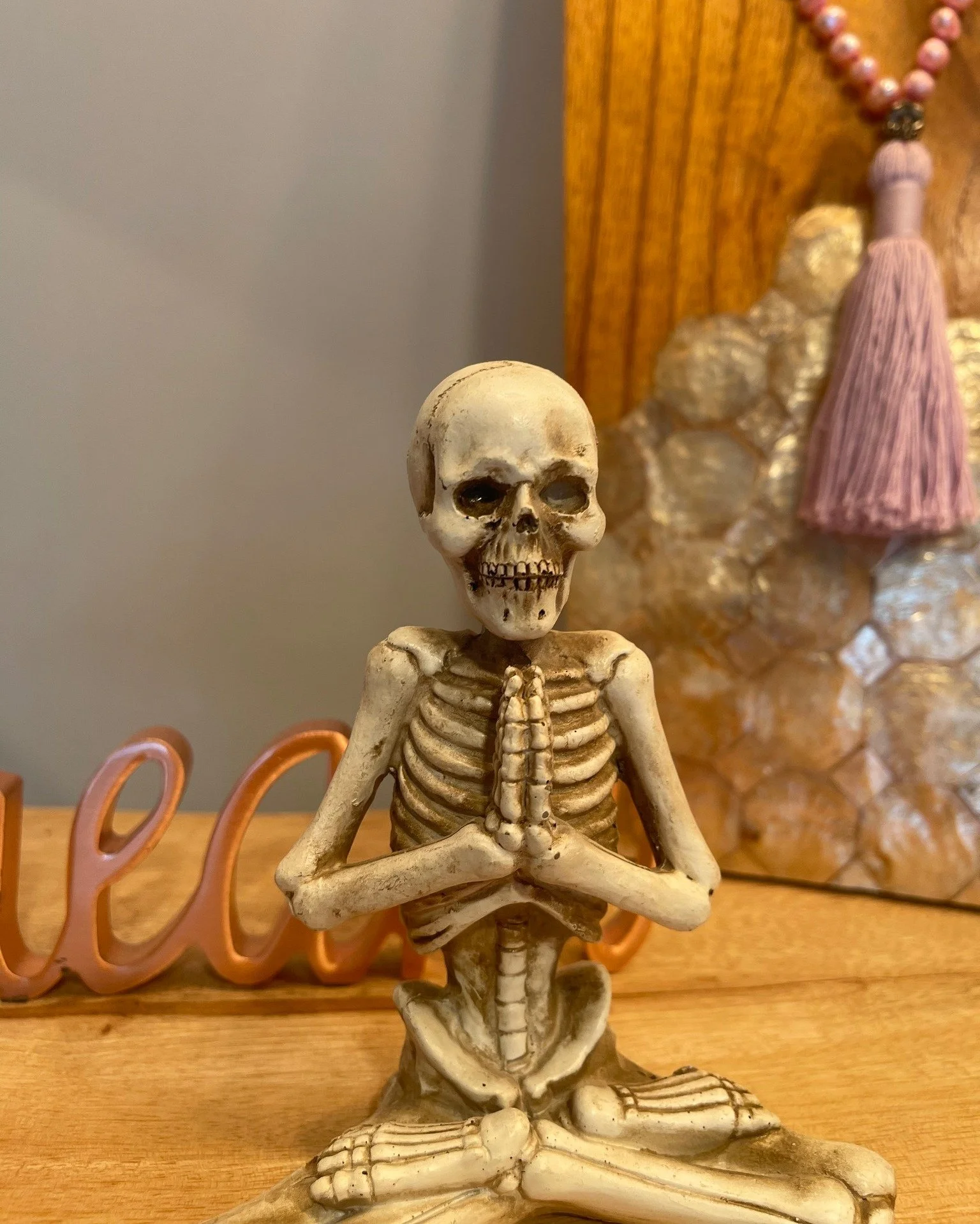 Thursday - Mat Pilates morning and evening today! 
9:30 AM Pilates with Meredith
10:45 AM Strength for Life with Jessica
6:00 PM Yoga All Levels with Meredith
7:30 PM Pilates with Meredith
#yoga #barre #pilatesdelaware #matpilates #trolleysquaredel