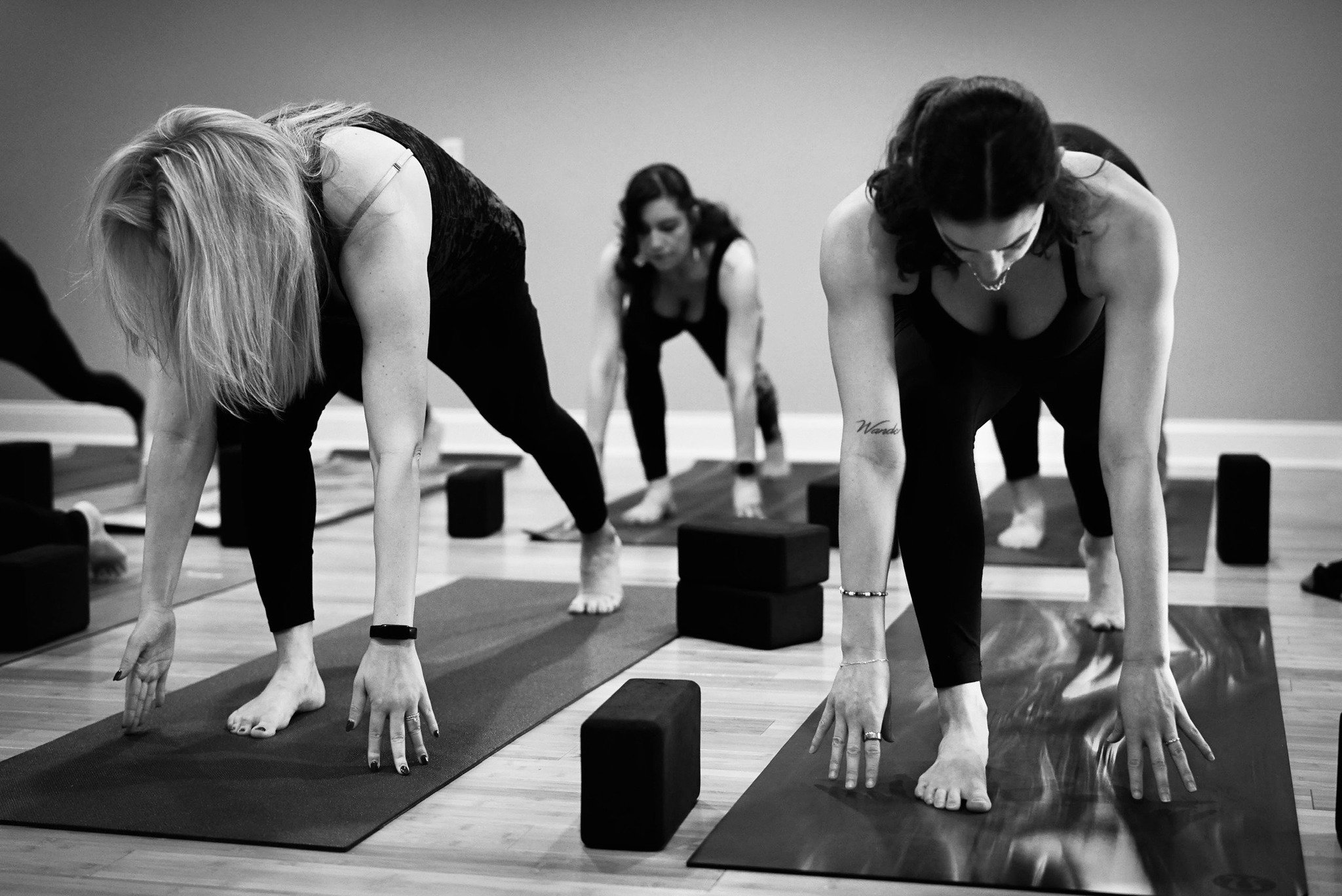 Friday - Another day = Another opportunity to get on your mat! 💪🏽

9:00 AM Yoga All Levels with Maureen
10:30 AM Gentle Yoga with Meredith
12:00 PM Reformer Pilates with Meredith
6:00 PM Flow &amp; Restore Yoga with Michele

#fridayfeeling #yogaquo