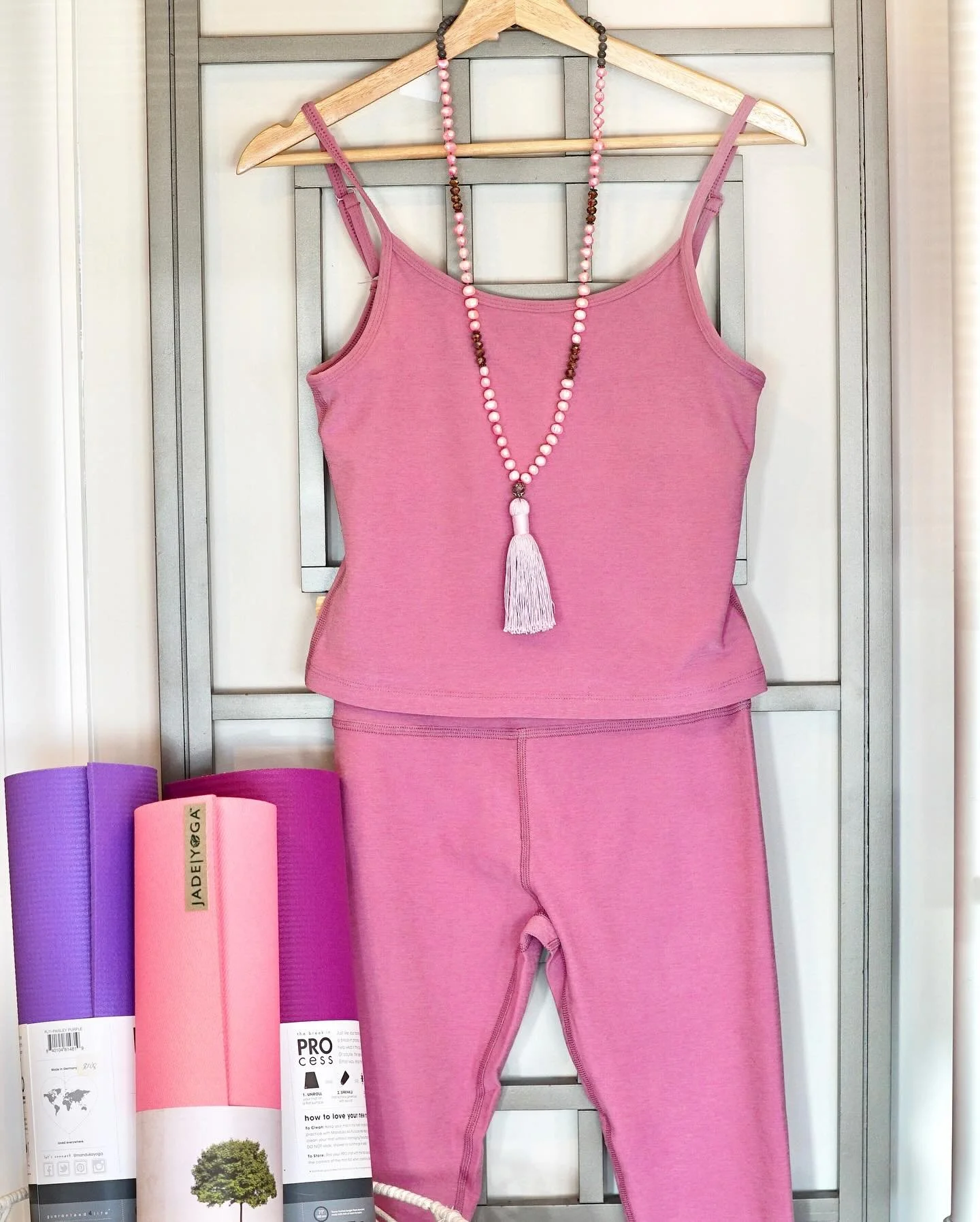 Looking for last minute gifts for your Valentine??

We got you boo! 💌 

@beyondyoga pink set $68/ $99 

@jadeyogamats $89.95

@mandukayoga mat $90 

@solandselene yoga mat bag $50

Pure Yoga hoodie $48 

Mala beads $72 

💘