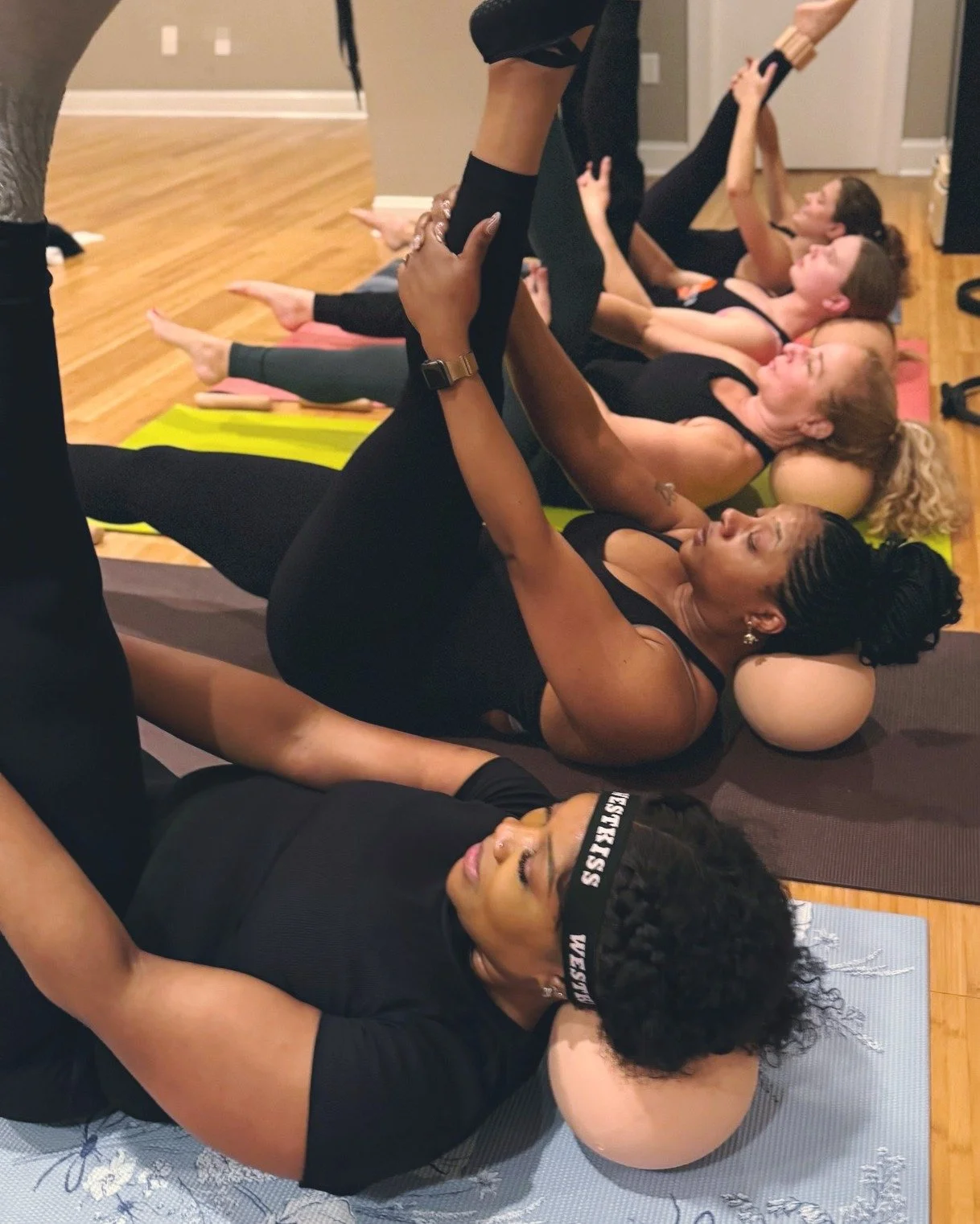 Tuesday - Last day of March Matness! See you on your mat! 

9:30 AM Pilates with Meredith
12:00 PM Strength for Life with Jessica Reed
6:00 PM Yoga All Levels with Meredith
7:30 PM Pilates with Meredith

#yoga #pilates #barre #pilatesdelaware #trolle