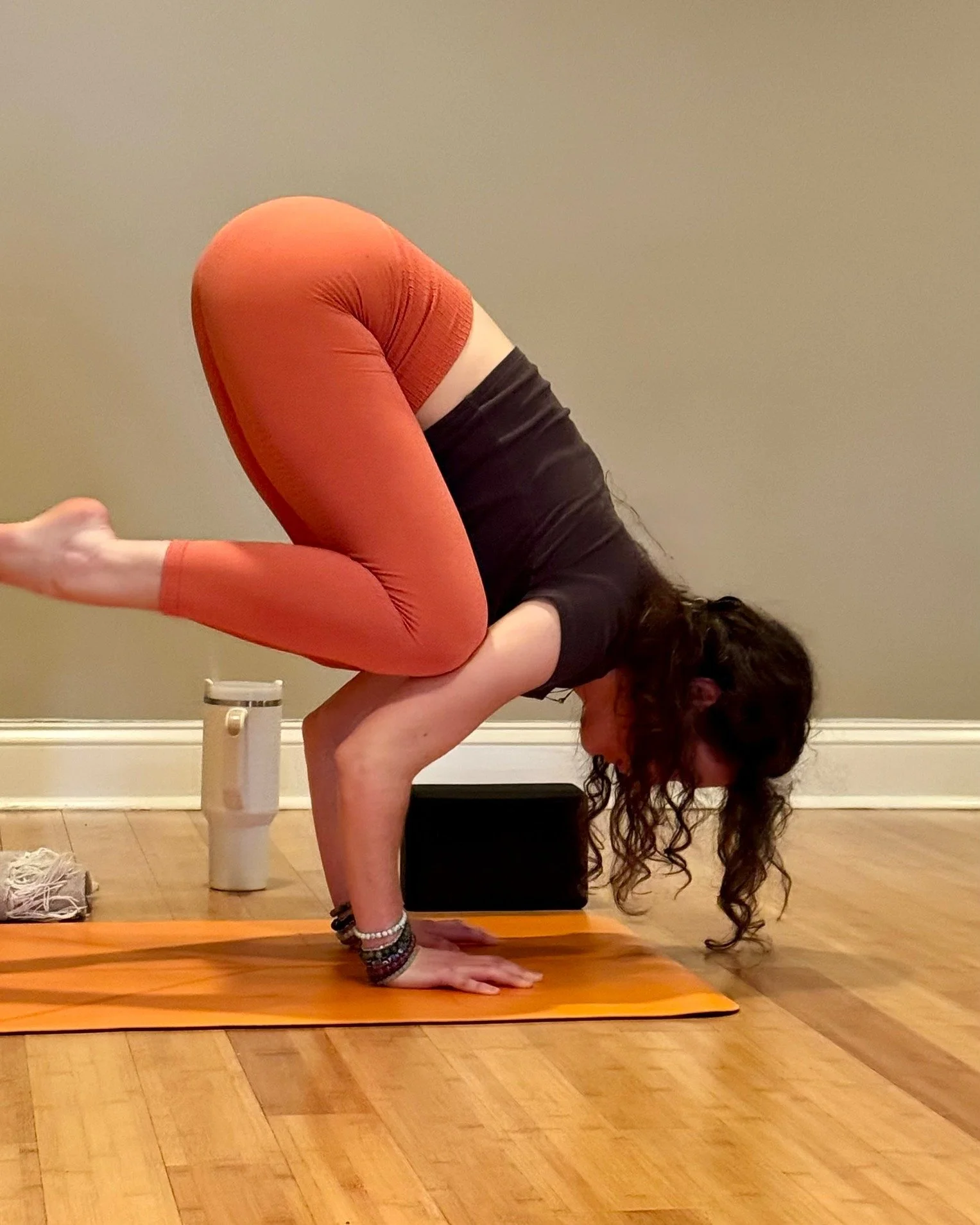 Wednesday - Join the fun in yoga today! 

9:00 AM Yoga All Levels with Elaine
5:00 PM Barre with Meredith
6:00 PM Vinyasa Yoga with Elaine
7:30 PM Flow &amp; Restore Yoga with Leslie

#selfcare #yoga #yogaeveryday #flowrestoreyoga #gentleyoga #inwilm