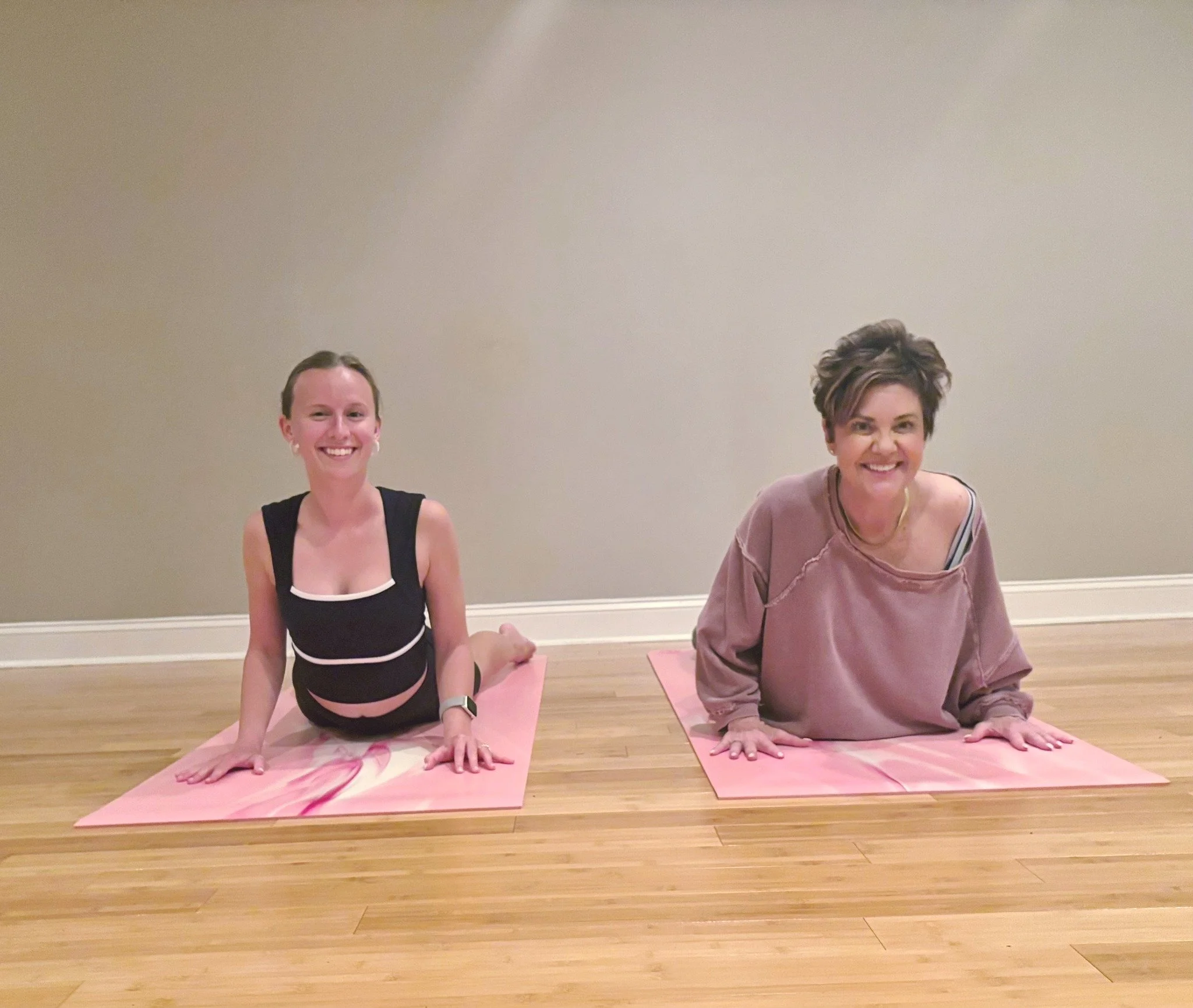 Thursday - Join us today for a Pilates class that will invigorate your body and calm your mind. ✨

9:30 AM Pilates with Meredith
10:45 AM Strength for Life with Jessica
6:00 PM Yoga All Levels with Meredith
7:30 PM Pilates with Meredith

#yoga #barre