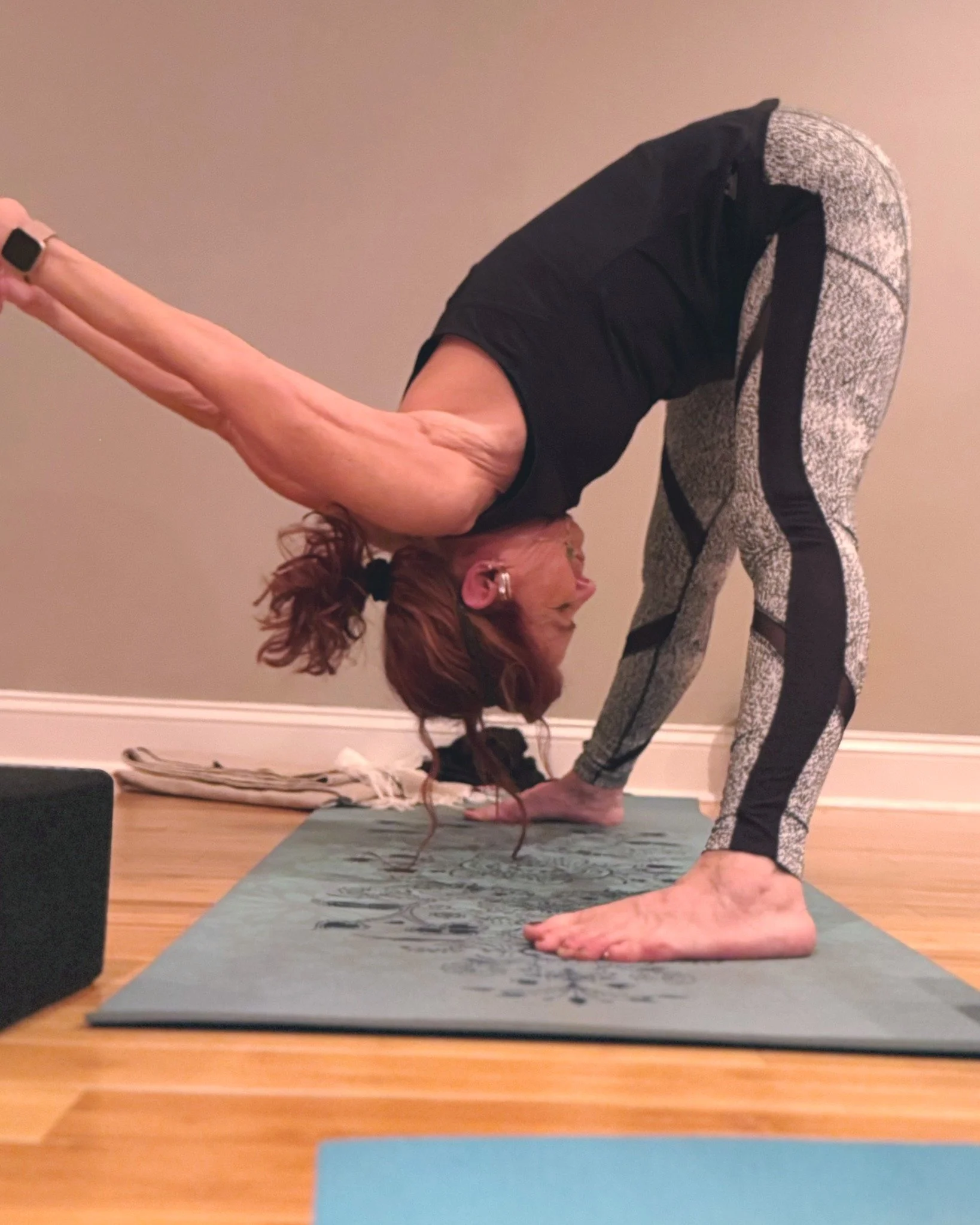 Monday - Stay motivated by surrounding yourself with a supportive community. 

9:00 AM Yoga All Levels with Rocio
10:30 AM Gentle Yoga with Rocio
12:00 PM Reformer Pilates with Meredith
5:00 PM Barre with Meredith
6:00 PM Vinyasa Yoga with Meredith
7