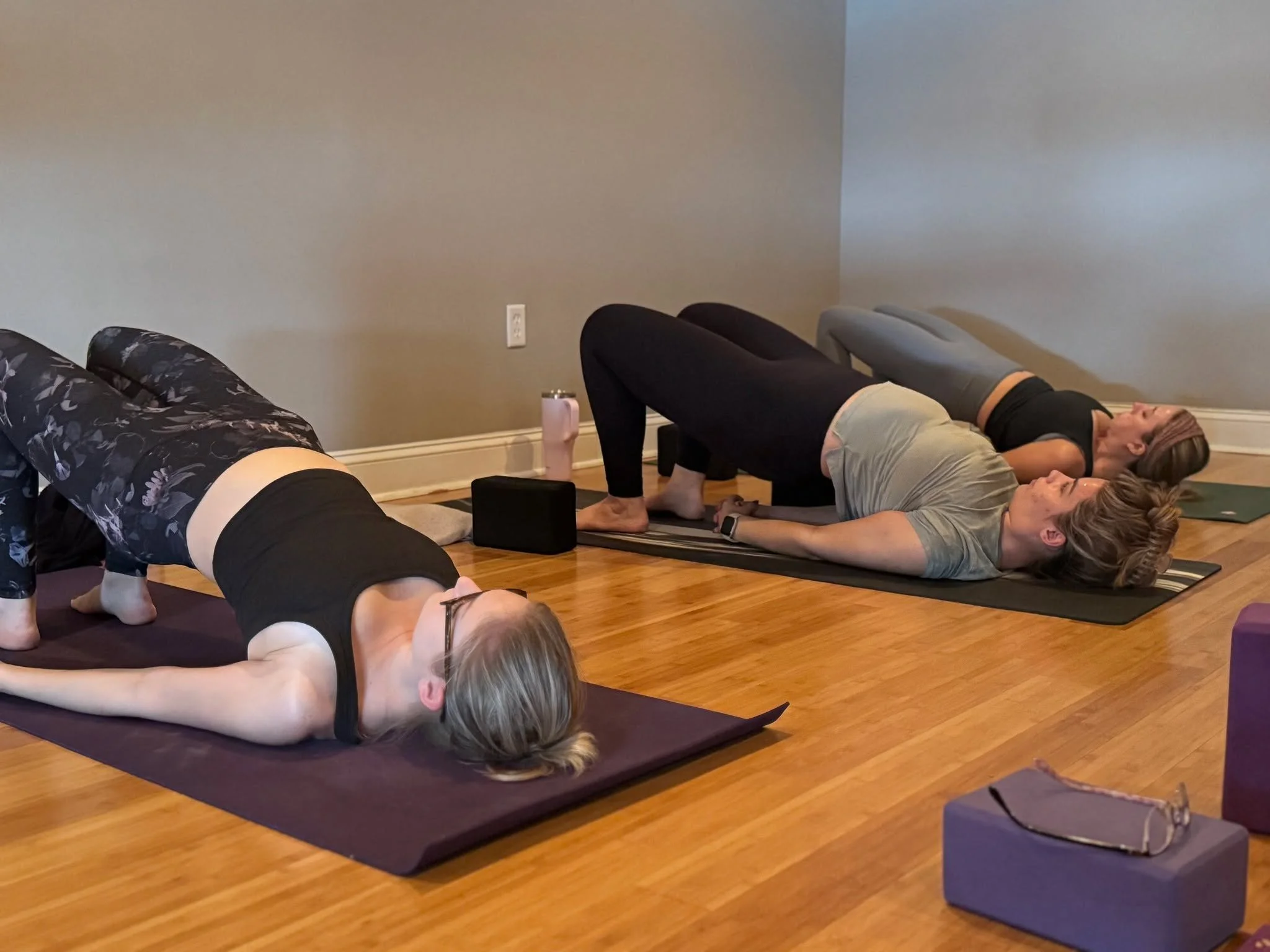 Tuesday Classes

9:30 AM Pilates with Meredith
12:00 PM Strength for Life with Jessica Reed
6:00 PM Warm Yoga All Levels Flow with Carly Beckley
7:30 PM Pilates with Meredith

#yoga #pilates #barre #pilatesdelaware #trolleysquarepilates #matpilates #