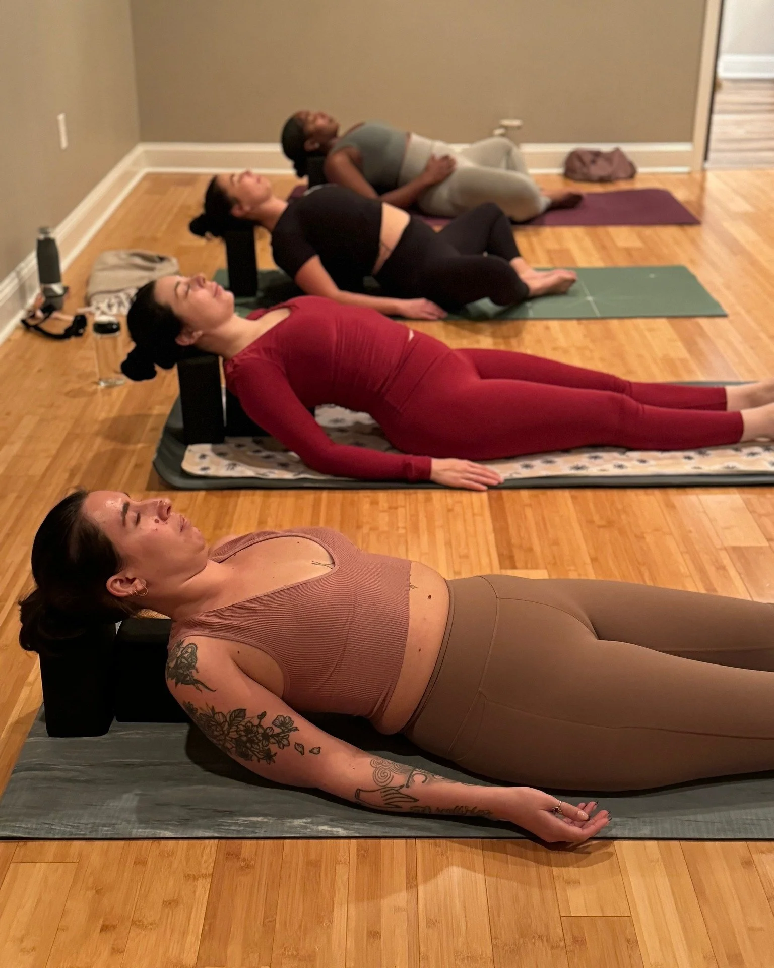 Wednesday - Get out of the heat and into the studio! 

9:00 AM Yoga All Levels with Maureen
5:00 PM Barre with Meredith
6:00 PM Vinyasa Yoga with Emily
7:30 PM Flow &amp; Restore Yoga with Sarah

#selfcare #yoga #yogaeveryday #flowrestoreyoga #gentle