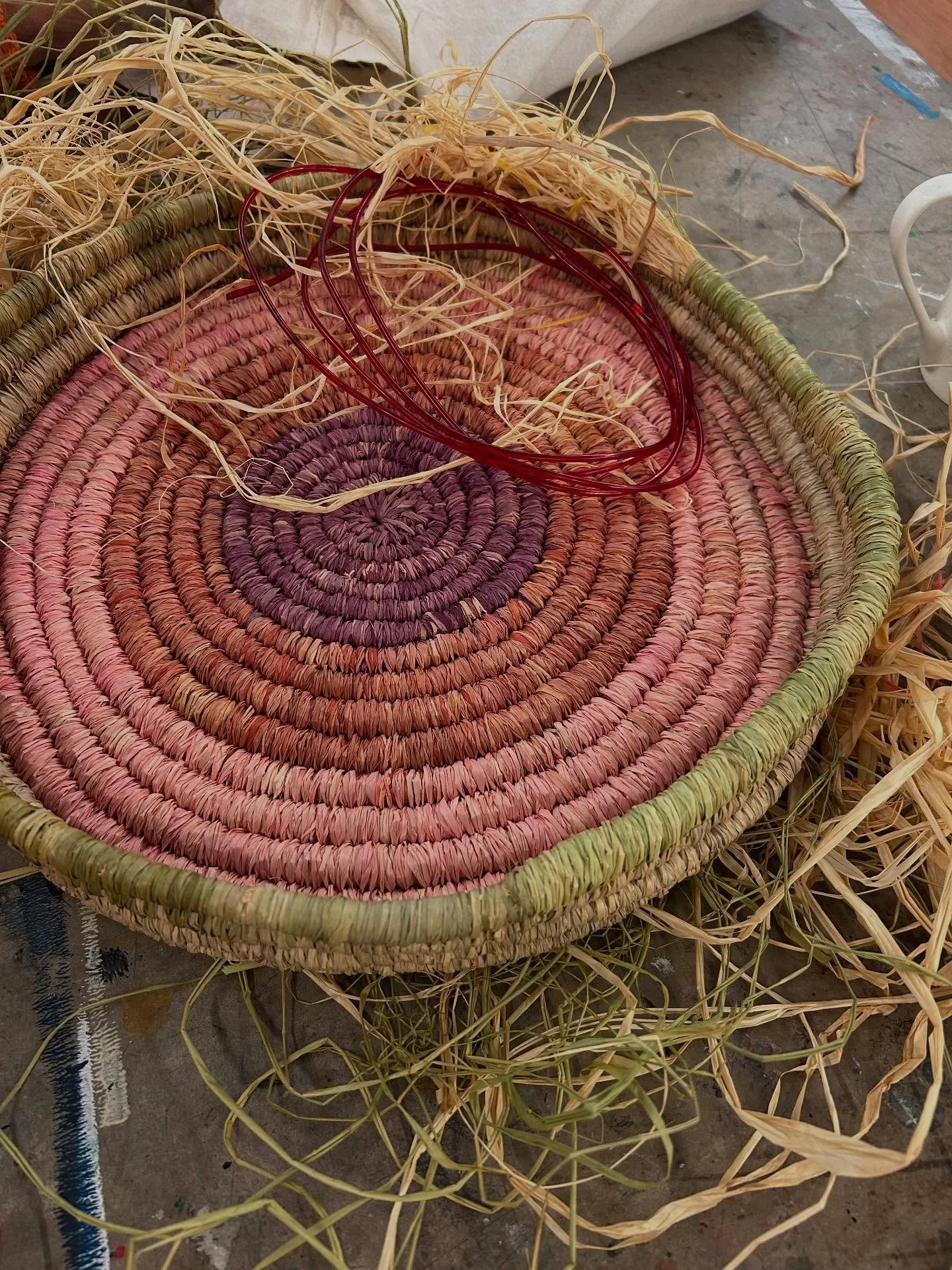 Our Friday monthly meet up at Primrose Park always throws up some interesting discussions. From sharing photos of weaving experiences abroad, to the study of Neolithic weaving (see last three slides of work by Flora Friedmann). From brainstorming ide
