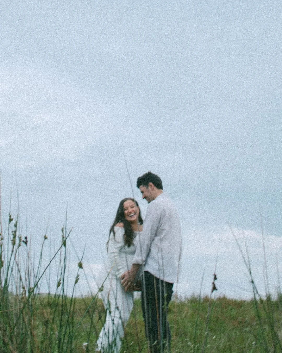 Paige, Cooper and Baby Wells. October 2025 🌧️ 

The weather was not on our side on Saturday night! Near constant rain, pretty cold and no sunshine. But Paige and Cooper still took the chance, even when I gave an out, and I&rsquo;m so glad they did! 