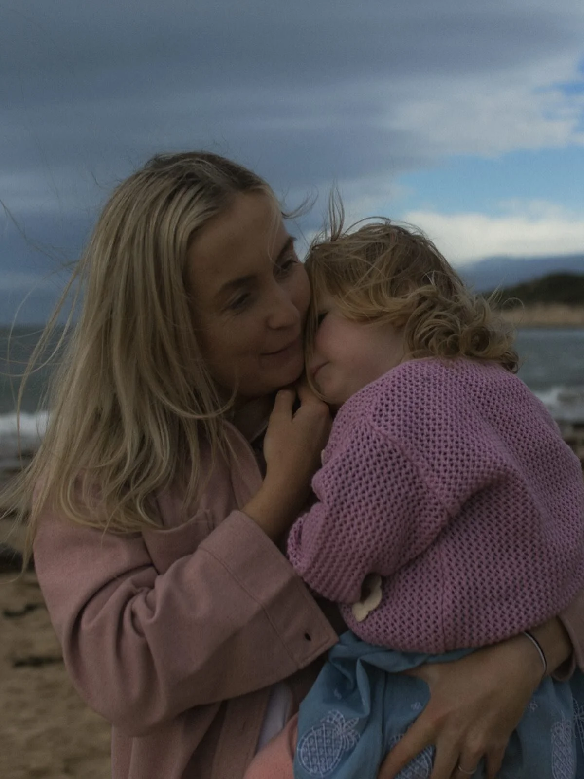 Jules and Roxy. November 2025. 

A cloudy morning down at Bancoora with the Wards 🏏🌊 more to come xoxo