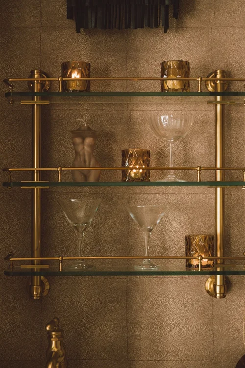 Q's Wine Bar, business photo 4
