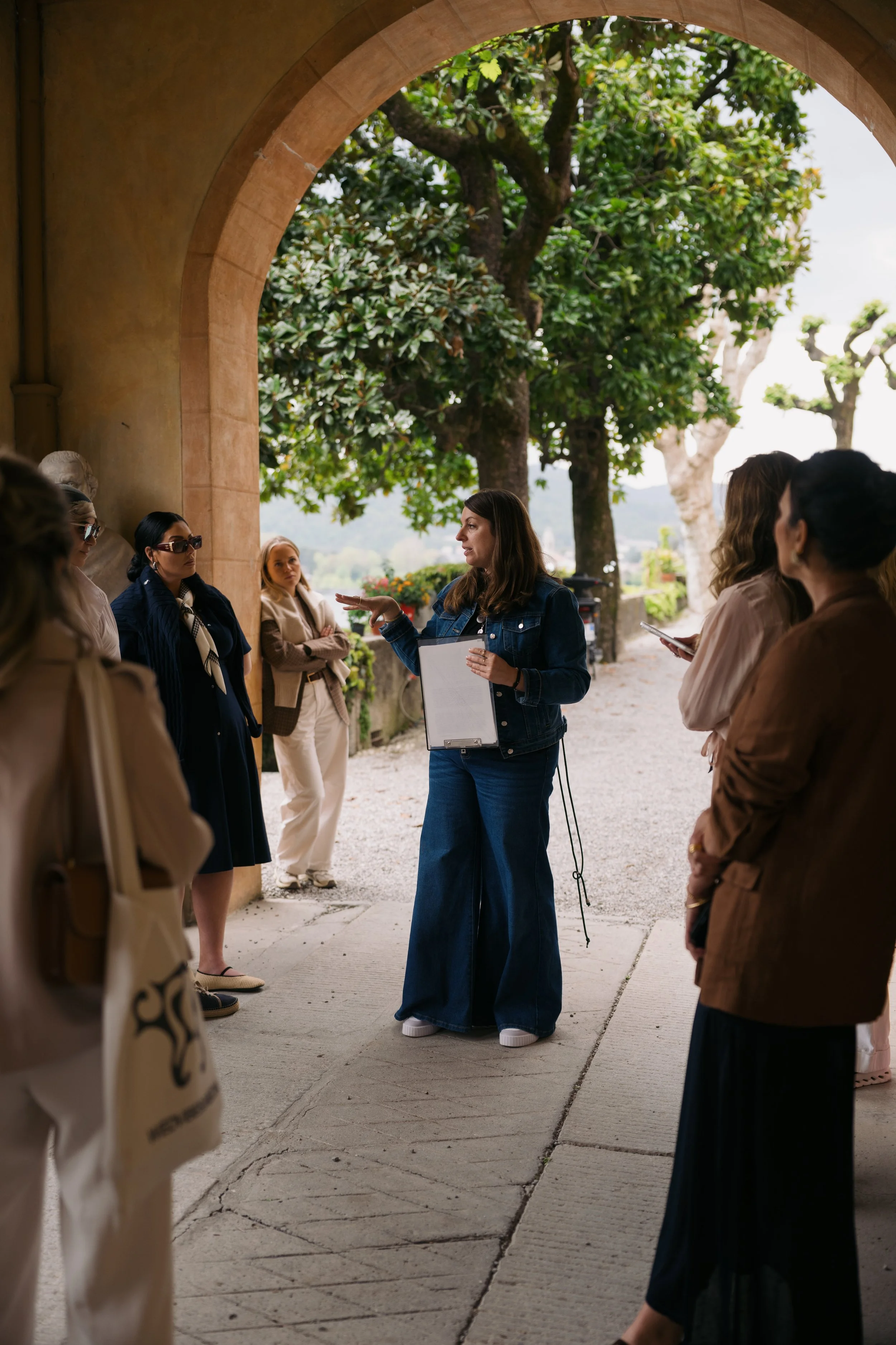 Venue tour in Lake Como with wedding planner.