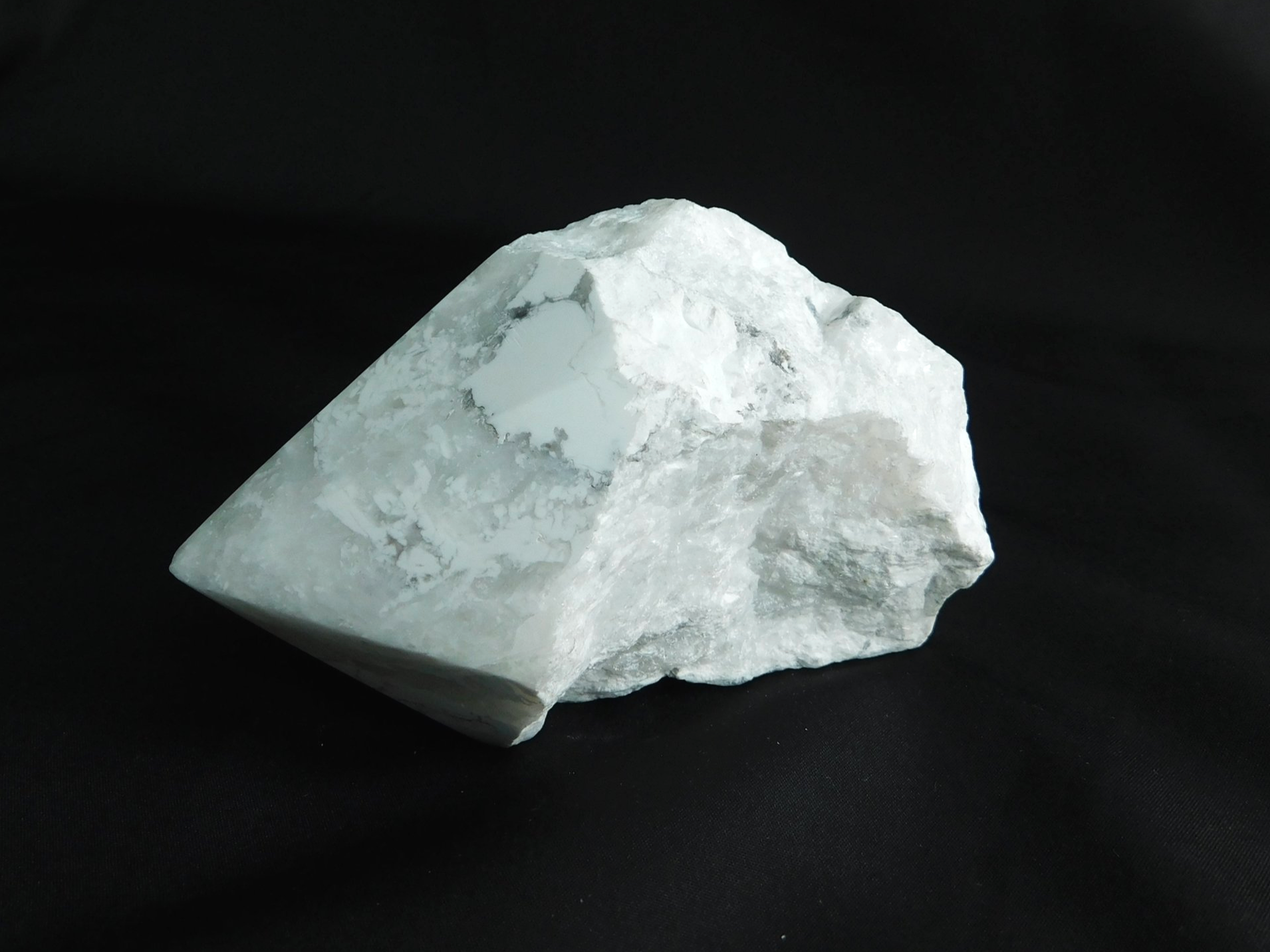 Howlite 2