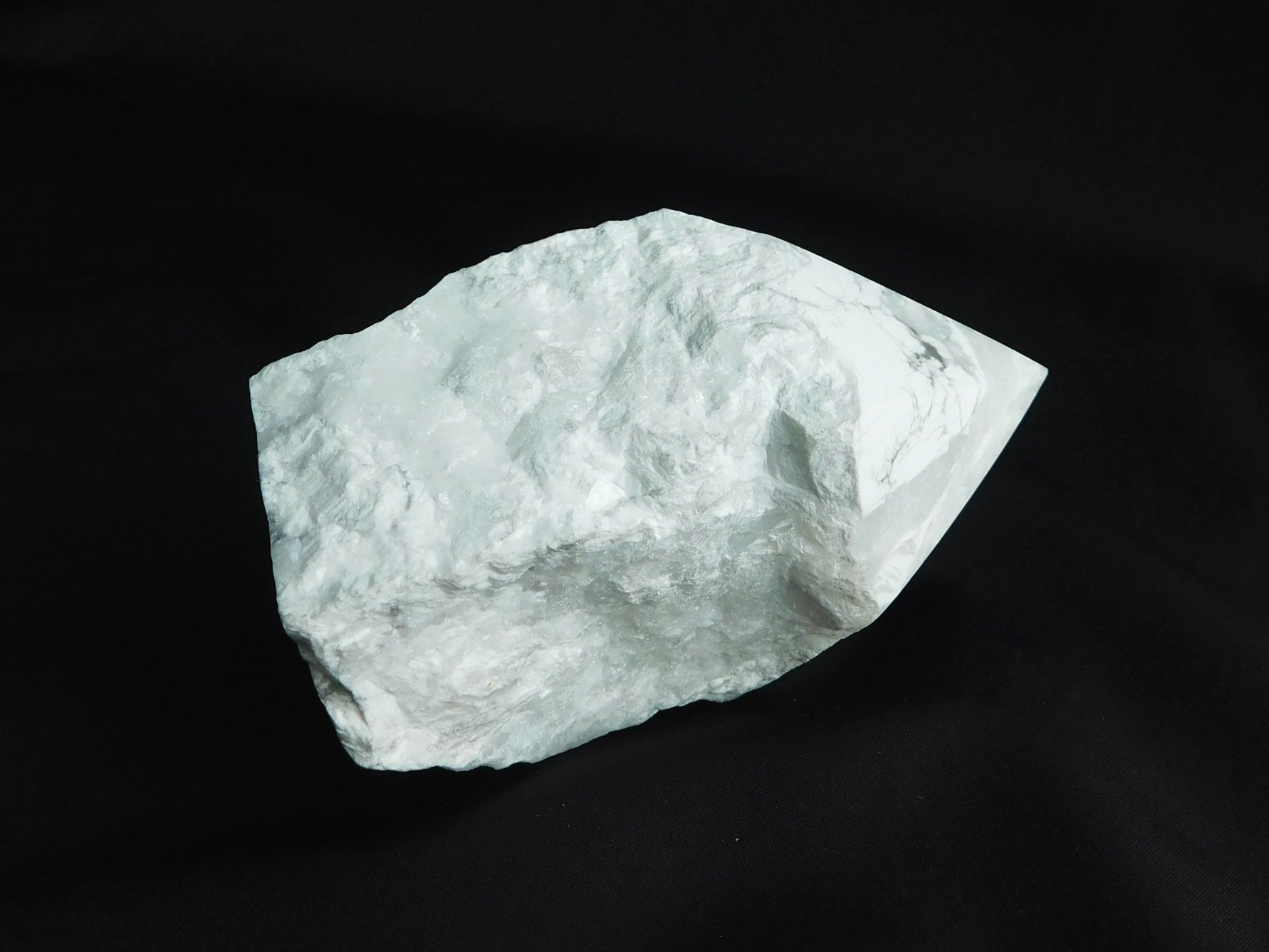 Howlite 3