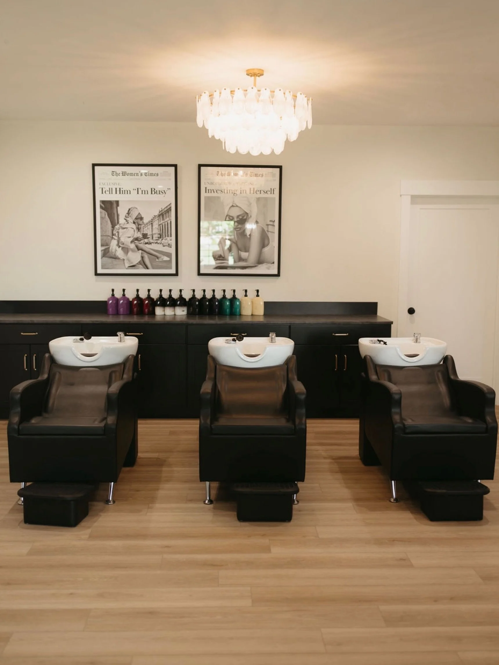 &ldquo;these are the most comfortable shampoo bowls ever&rdquo; 
&ldquo;I could take a nap here&rdquo; 
&ldquo;I&rsquo;m not breaking my neck, this is amazing&rdquo;

ALL these have been said by clients! These shampoo bowls are amazing and so comfort