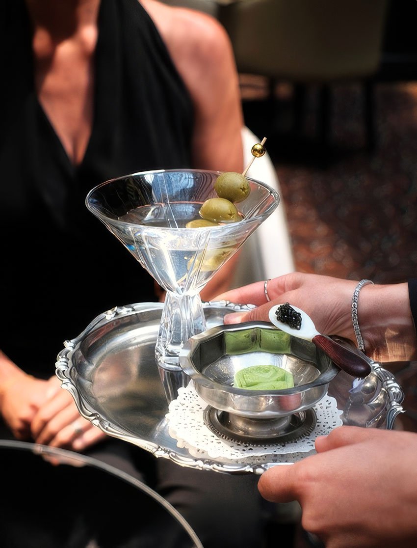 VOULEZ MARTINI CART EXPERIENCES 01.jpg