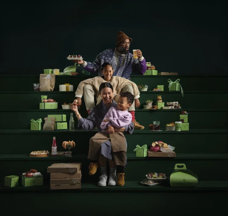TinBuilding_FastCasual_ColtraneFamily_4449_x7.webp