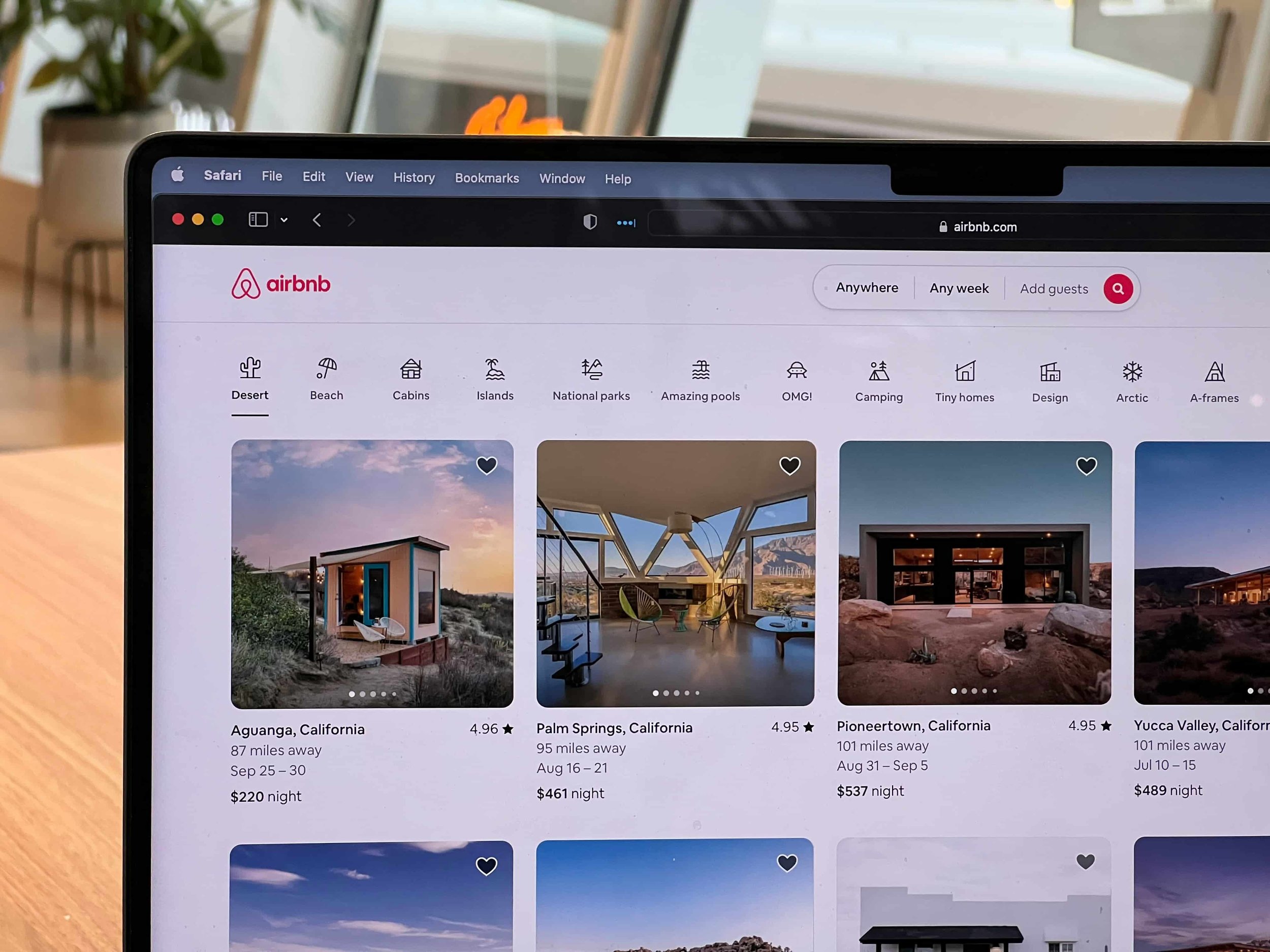 How to Add a Logo in Squarespace (Complete Beginner Guide)