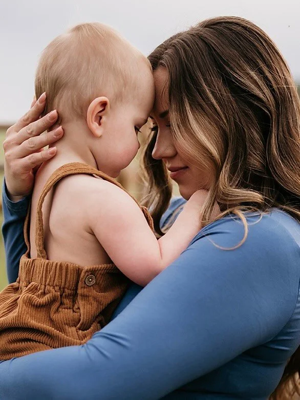 There&rsquo;s a window &mdash; maybe two weeks, maybe three &mdash; where the foothills go this impossible green and the wildflowers show up like they&rsquo;ve been waiting all year. 🌾

Spring mini sessions are opening soon, and this is the session 
