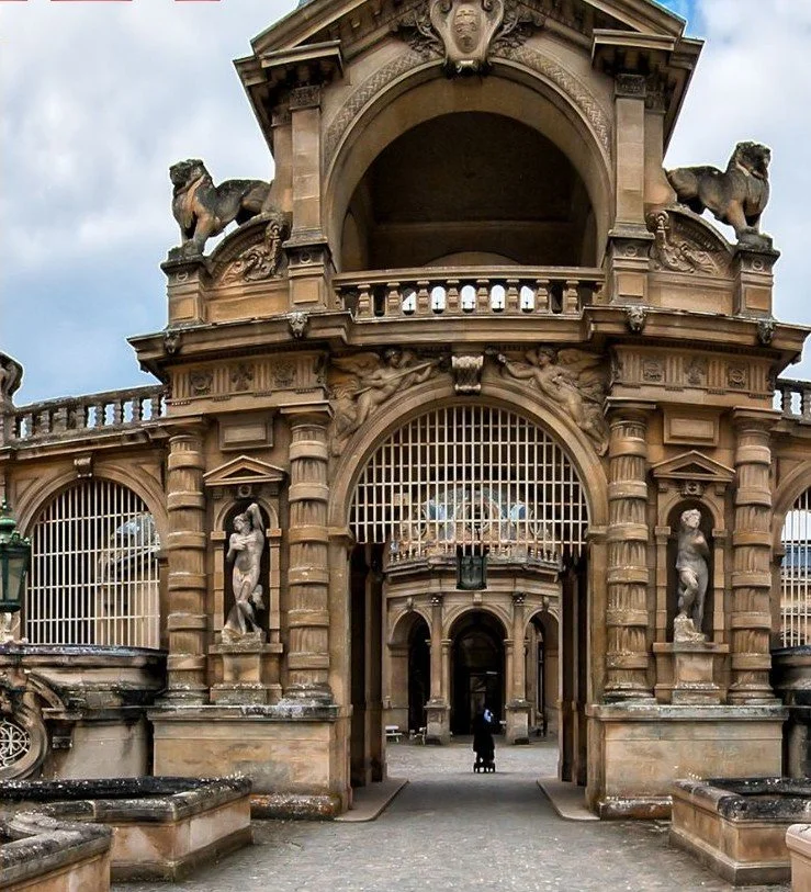 CHATEAU CHANTILLY GUIDE 1.jpg