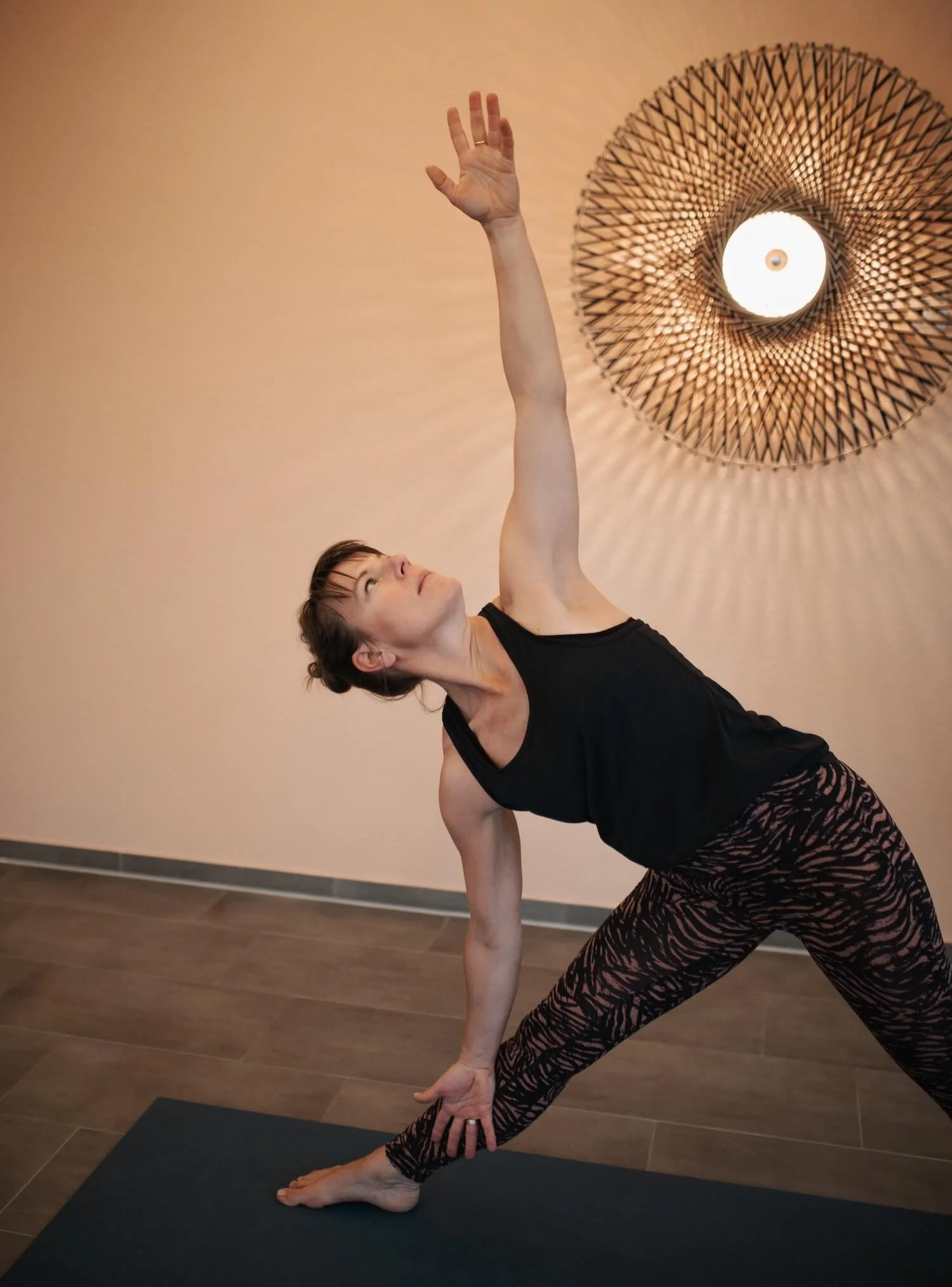 Yin Yoga · Samstag, 10.10. · 10:00-11:30 Uhr