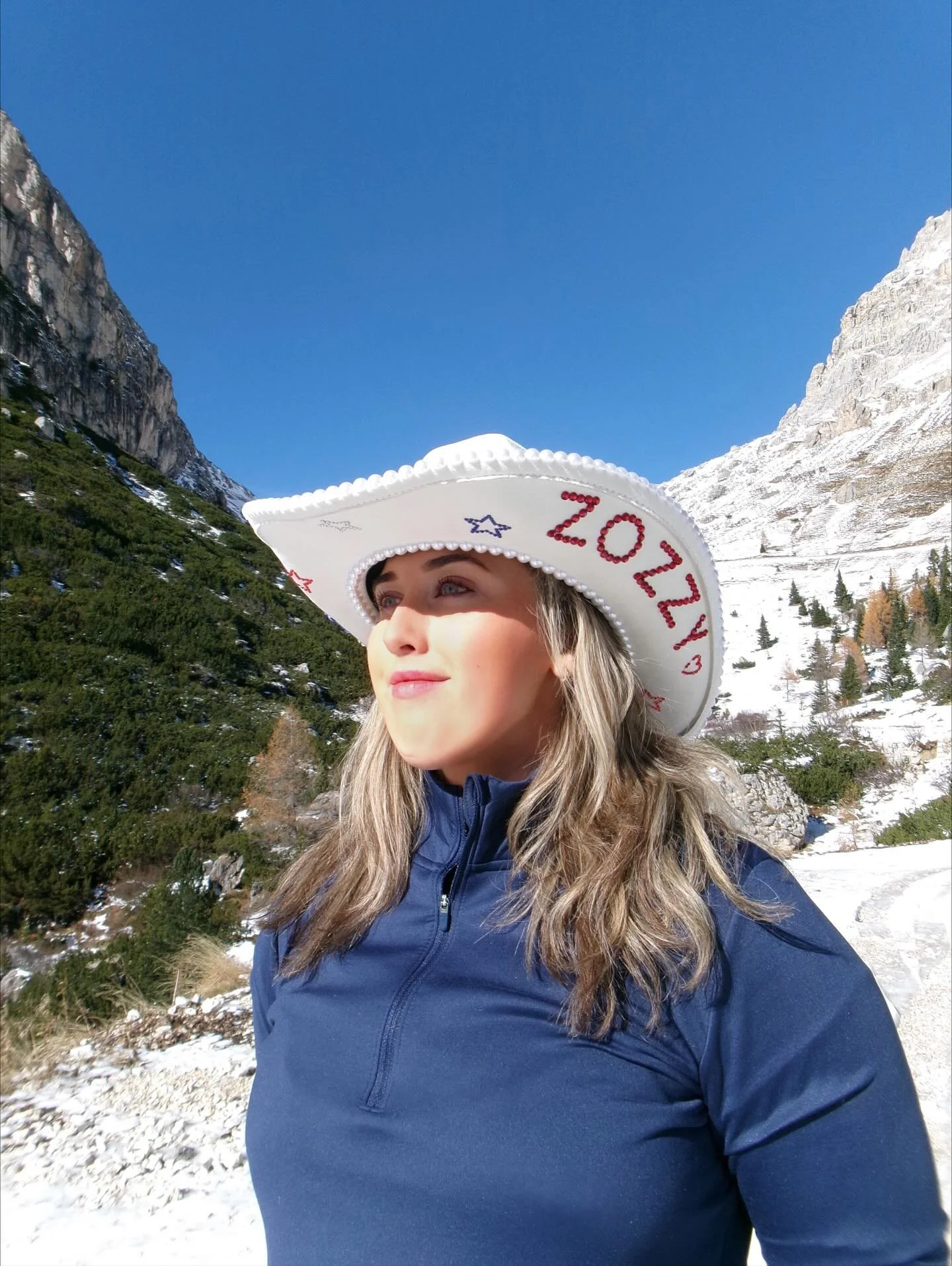 Bobsleds secured, next stop NORWAY 🩵 #TeamZozzy #olympicyear #EuropaCup

📸 @langgiz ❤️🤍🩵