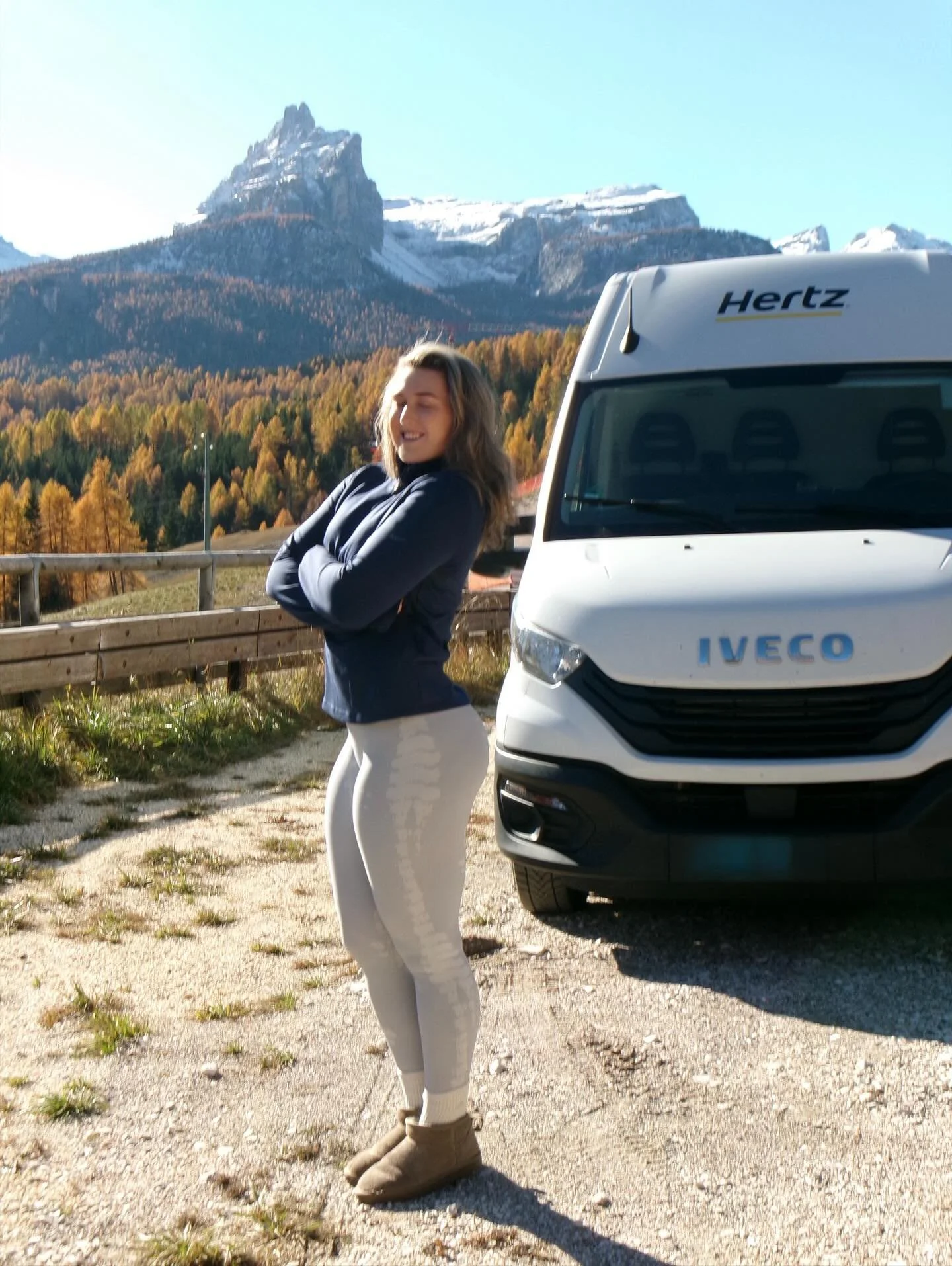 Pit stop 📍dolomitas #teamzozzy #europacup #bobsledtour 

📸 @langgiz