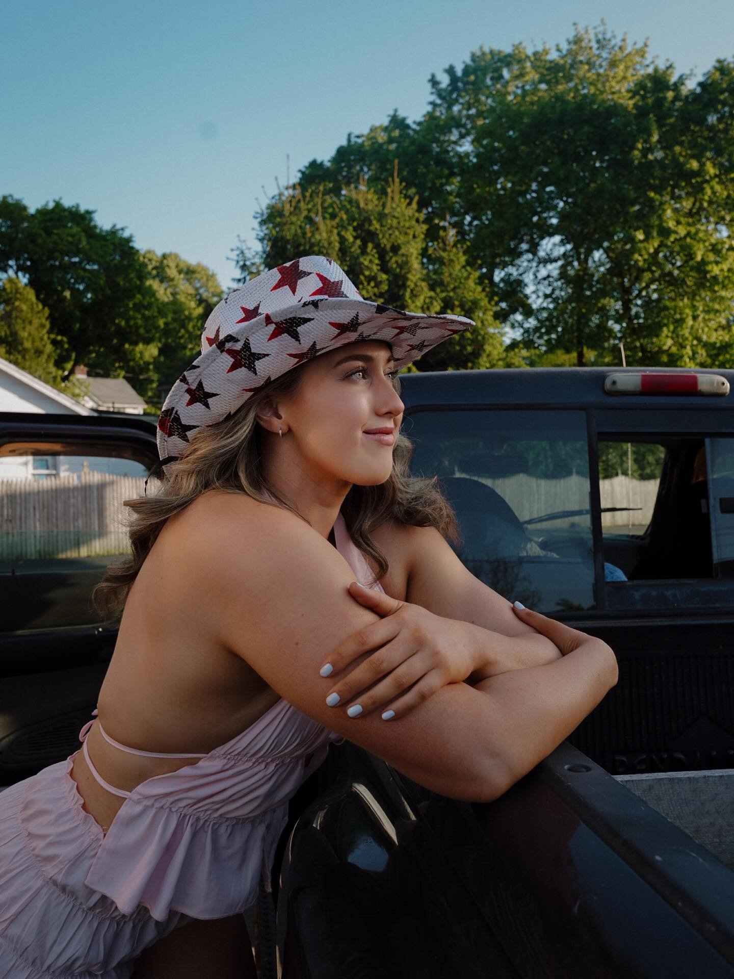 Thinking about that calendar... 🤠

💗📸 @mikeimedia 

#zozzycalendar #bobsledcowgirl #americassweetheartcalendar