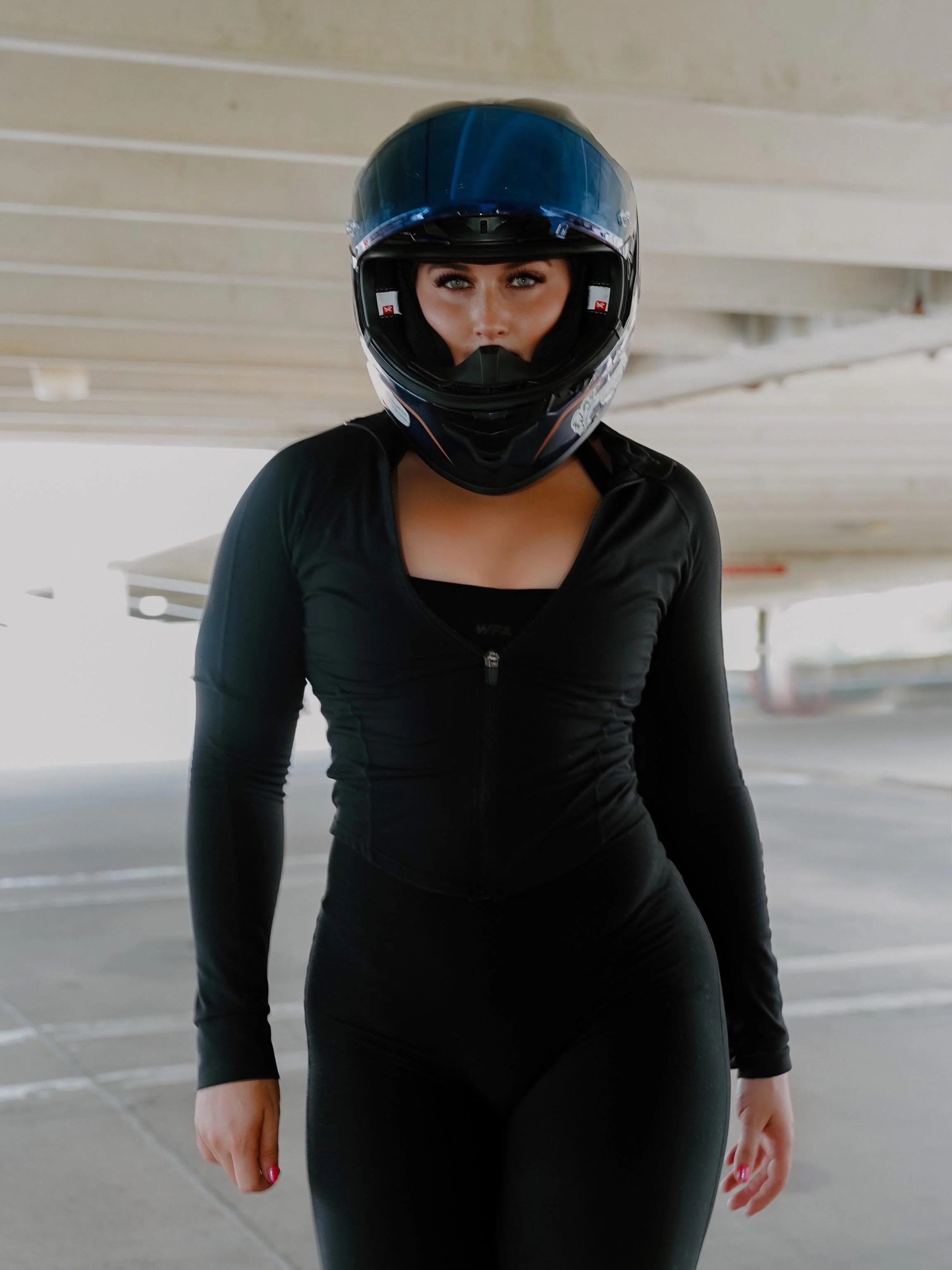 Basics baby 🖤

#bobsledhelmet