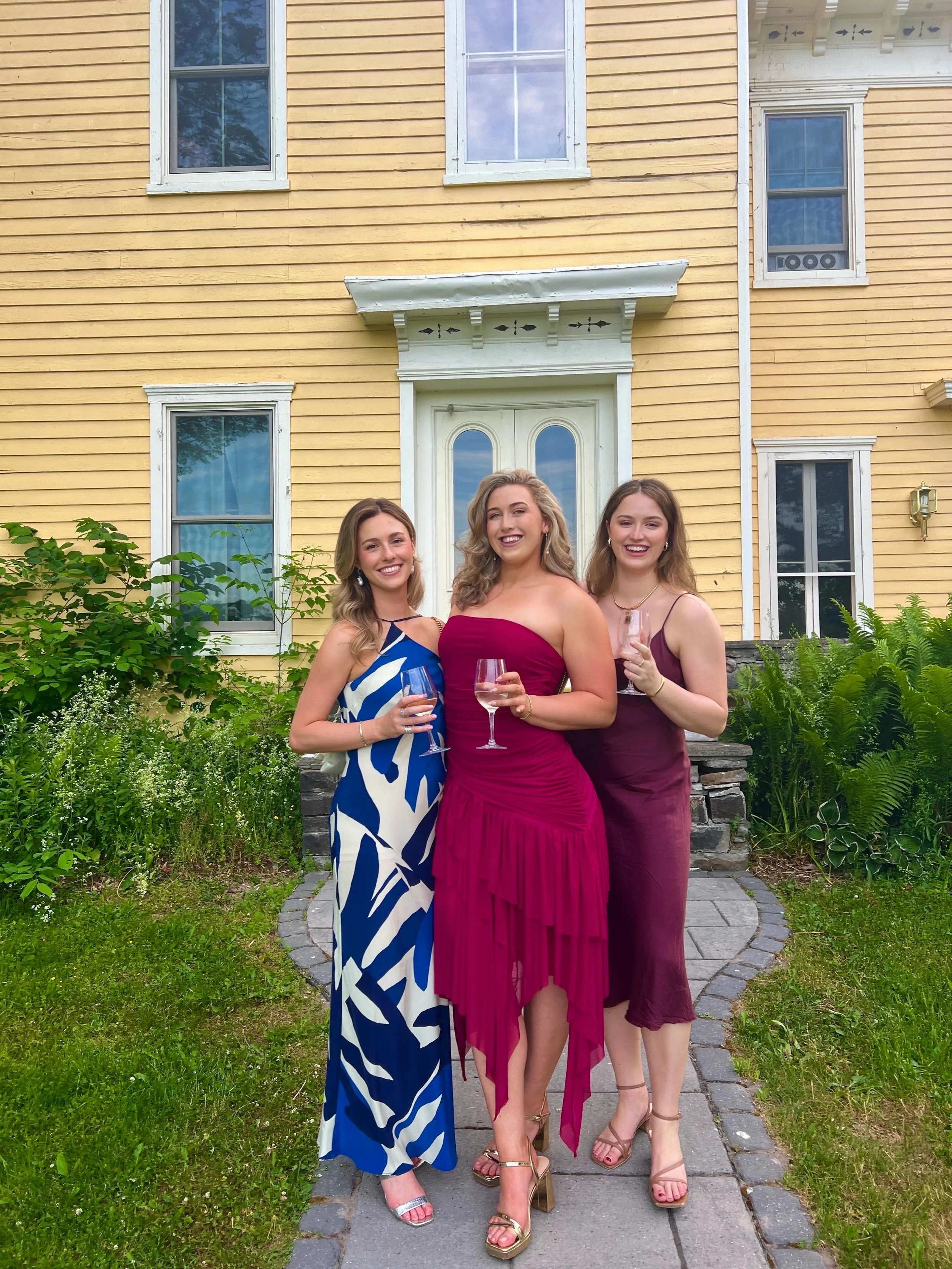 Feeling froggy this wedding season 🐸