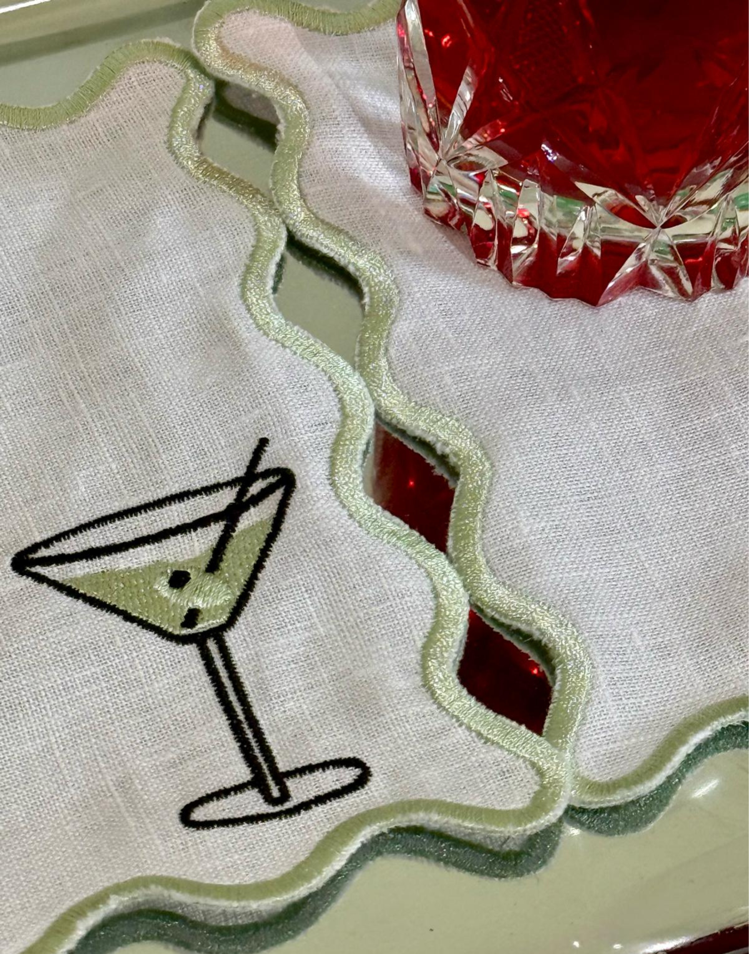 DESSOUS DE VERRE DIRTY MARTINI BRODERIE  CASA LIMONCELL.png