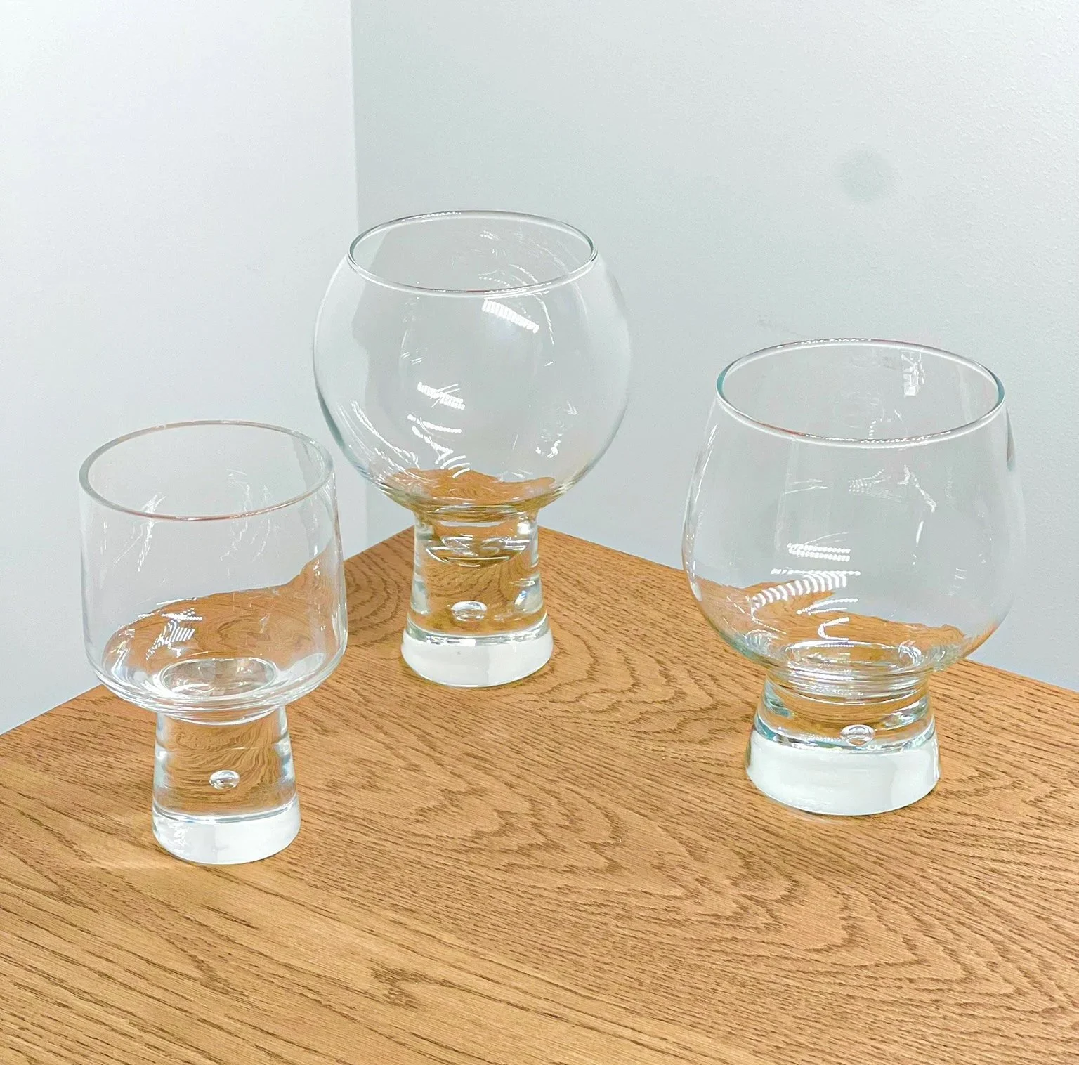 Verres à eau transparents art déco