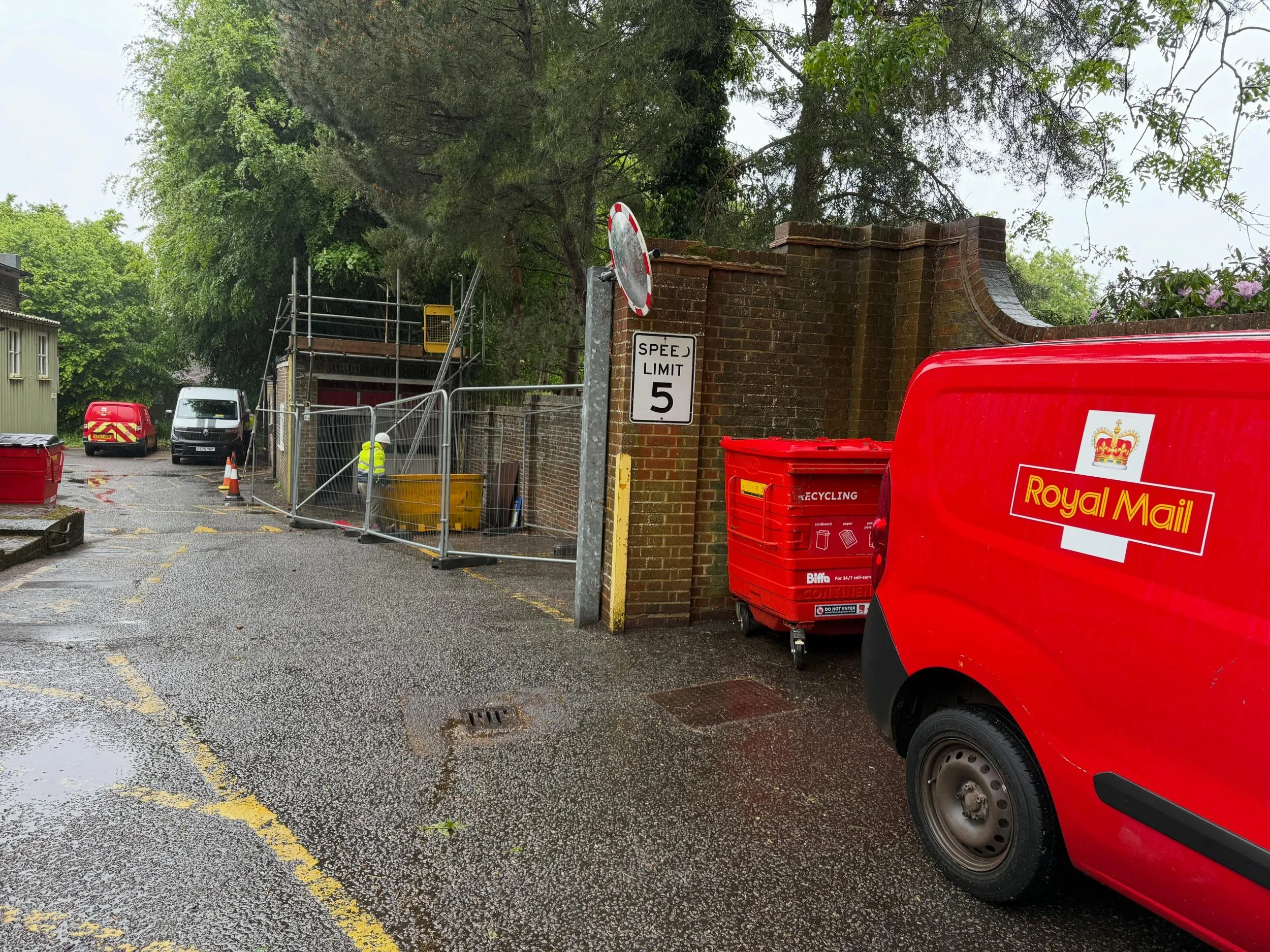 Roofing Matters Group Ltd (RMG Ltd) are currently carrying out roofing renewal works for @royalmailofficial which is fantastic for us to be involved with.

It&rsquo;s great to be completing a project for the postmen and staff who work incredibly hard