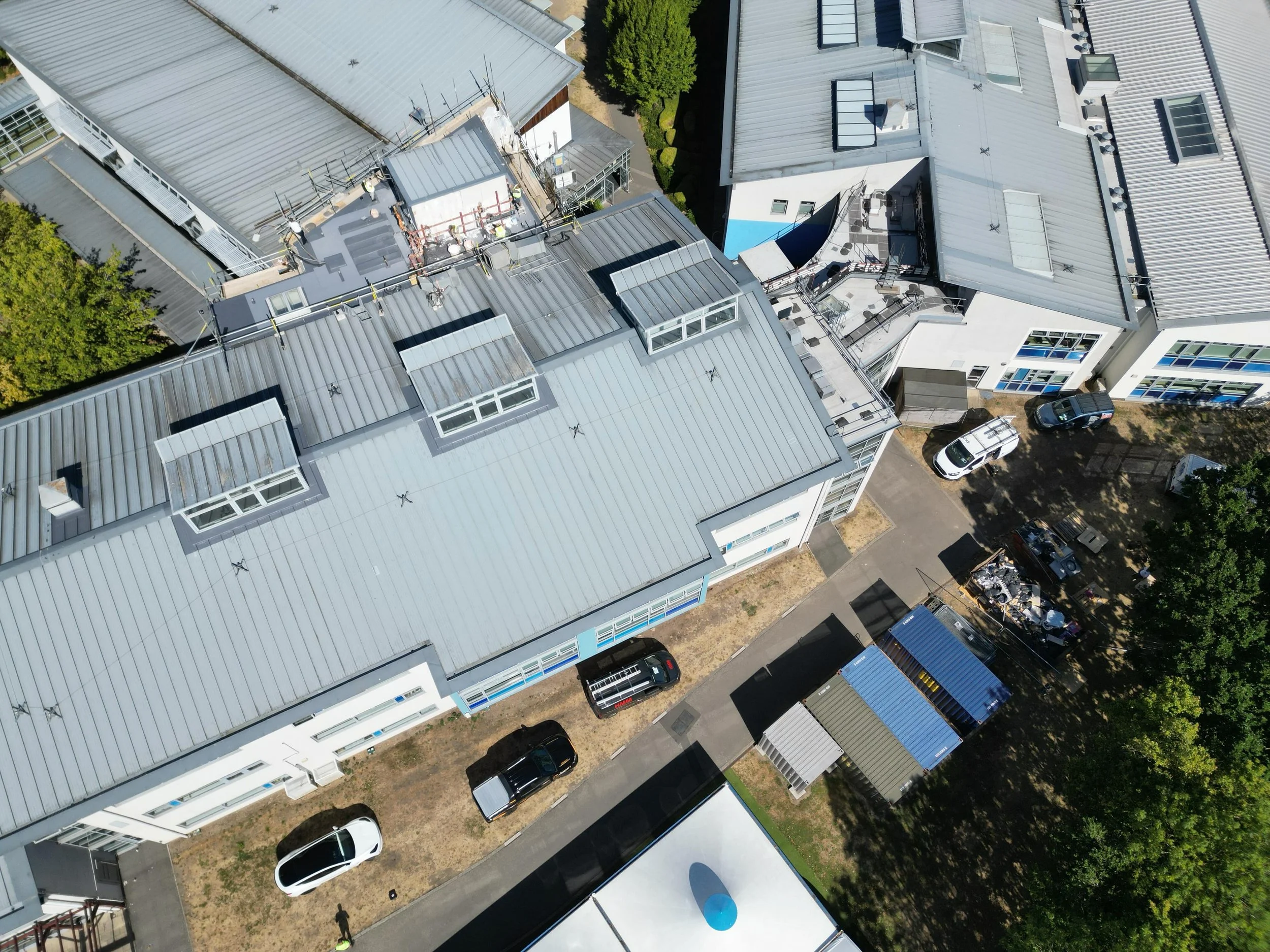 Great progress at JFS School in Harrow on one of our summer holiday projects. 👏🏽🏗️

The RMG site is looking seriously busy and productive, with plenty moving across the project.

It&rsquo;s great for our supervisors to walk onto site and see so mu