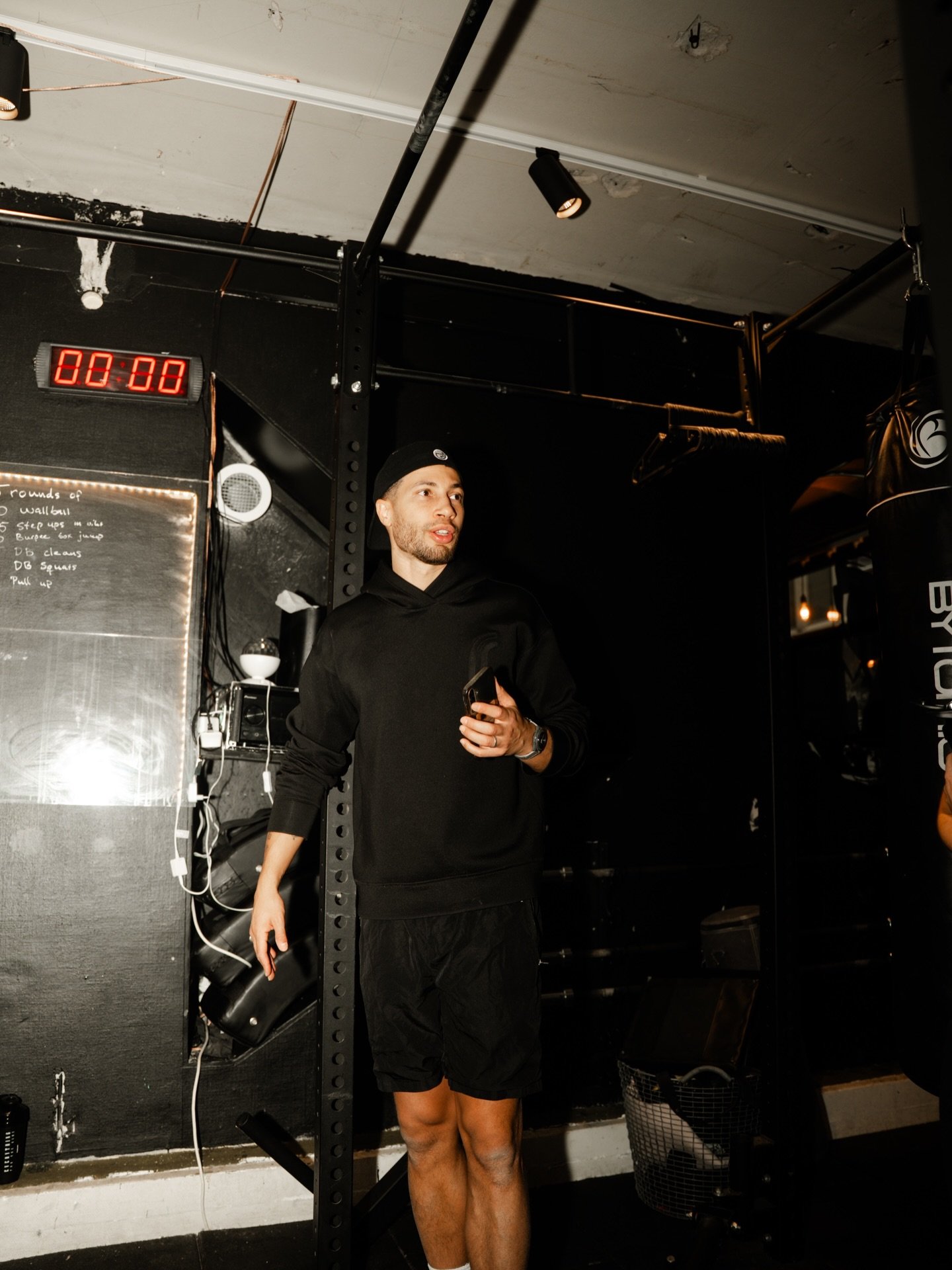 Brandon Barton took us through his Athletic Performance Class. Speed, control, and pro-level details. 🏀 #ateksports

📸: @adrianshanewas