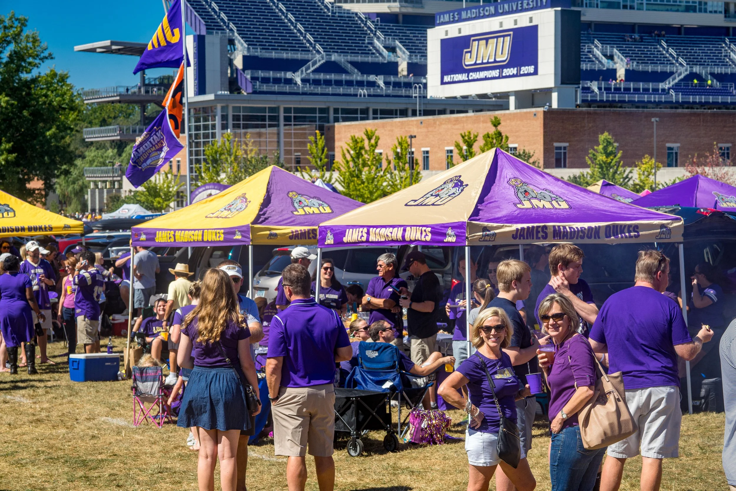 JMU Family Weekend Stock-1002.jpg