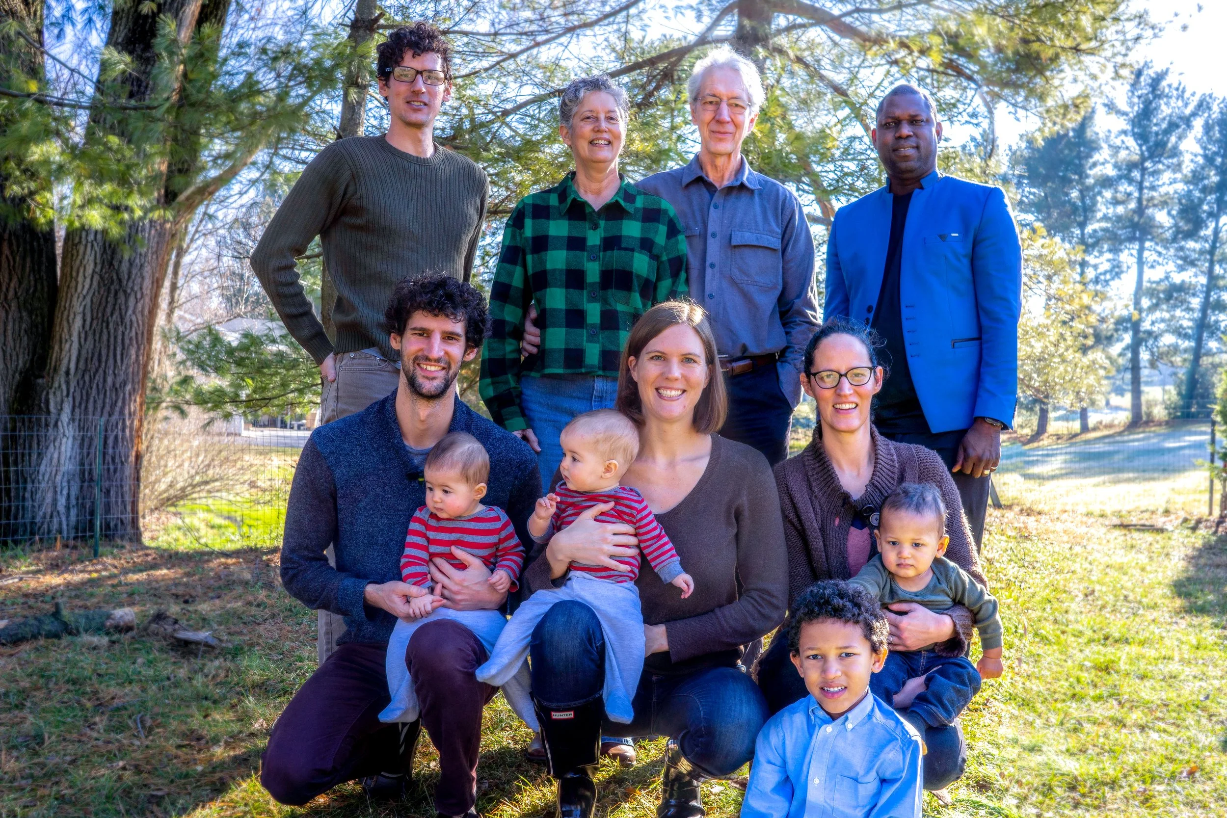 Family Group Portraits - Outside 6.jpg