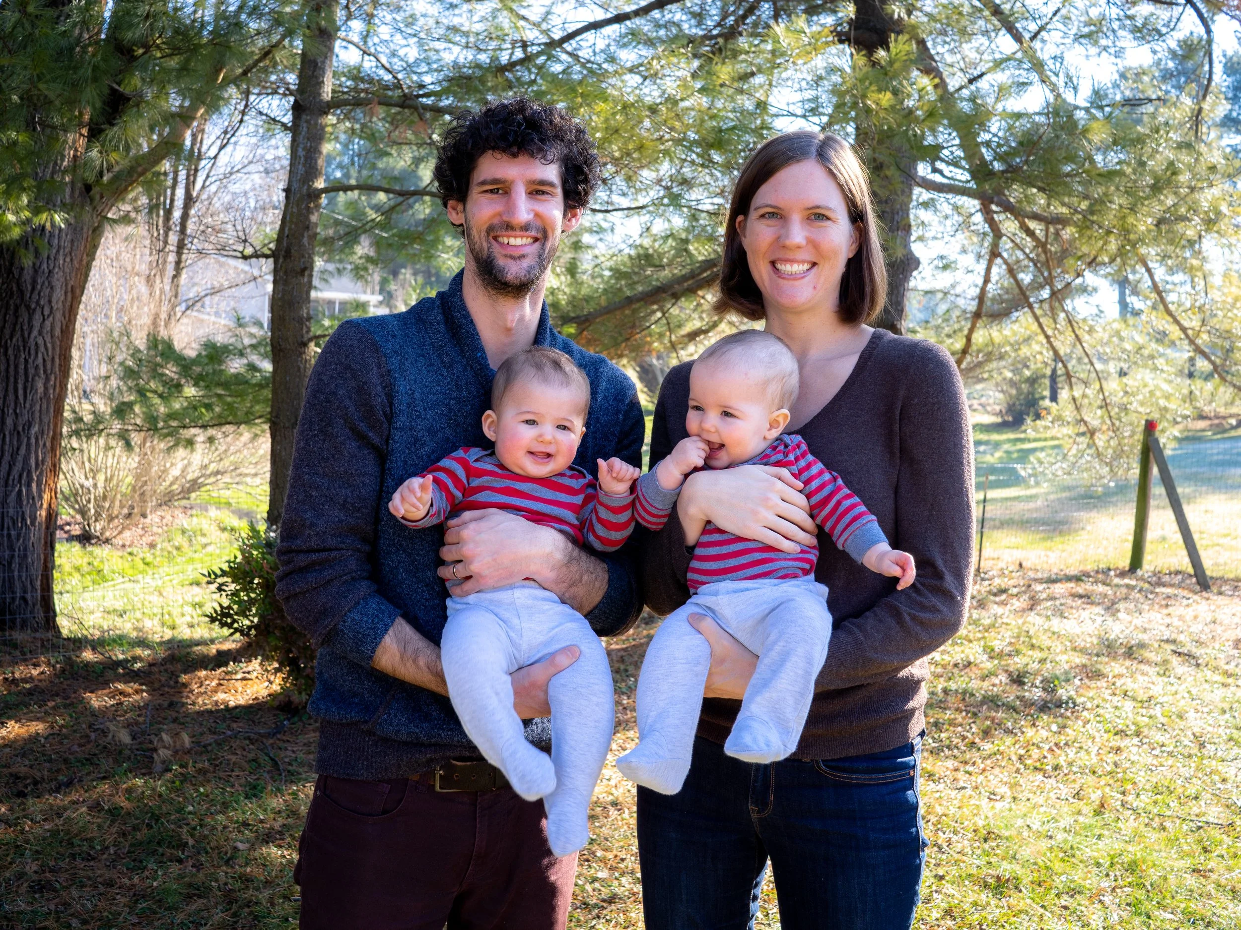 Family Group Portraits - Outside 5.jpg